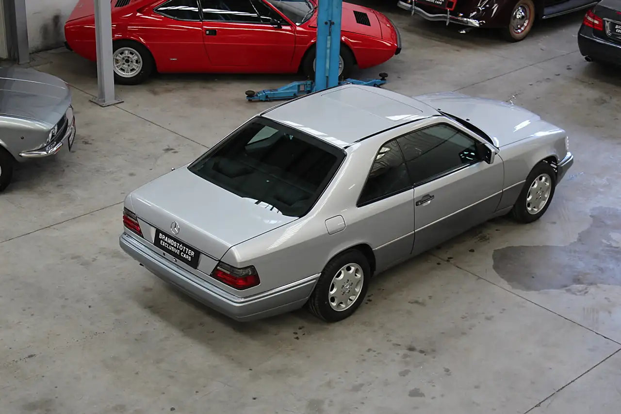 Mercedes-Benz E 200 Coupé Aut. Servicegepflegt, foto 4