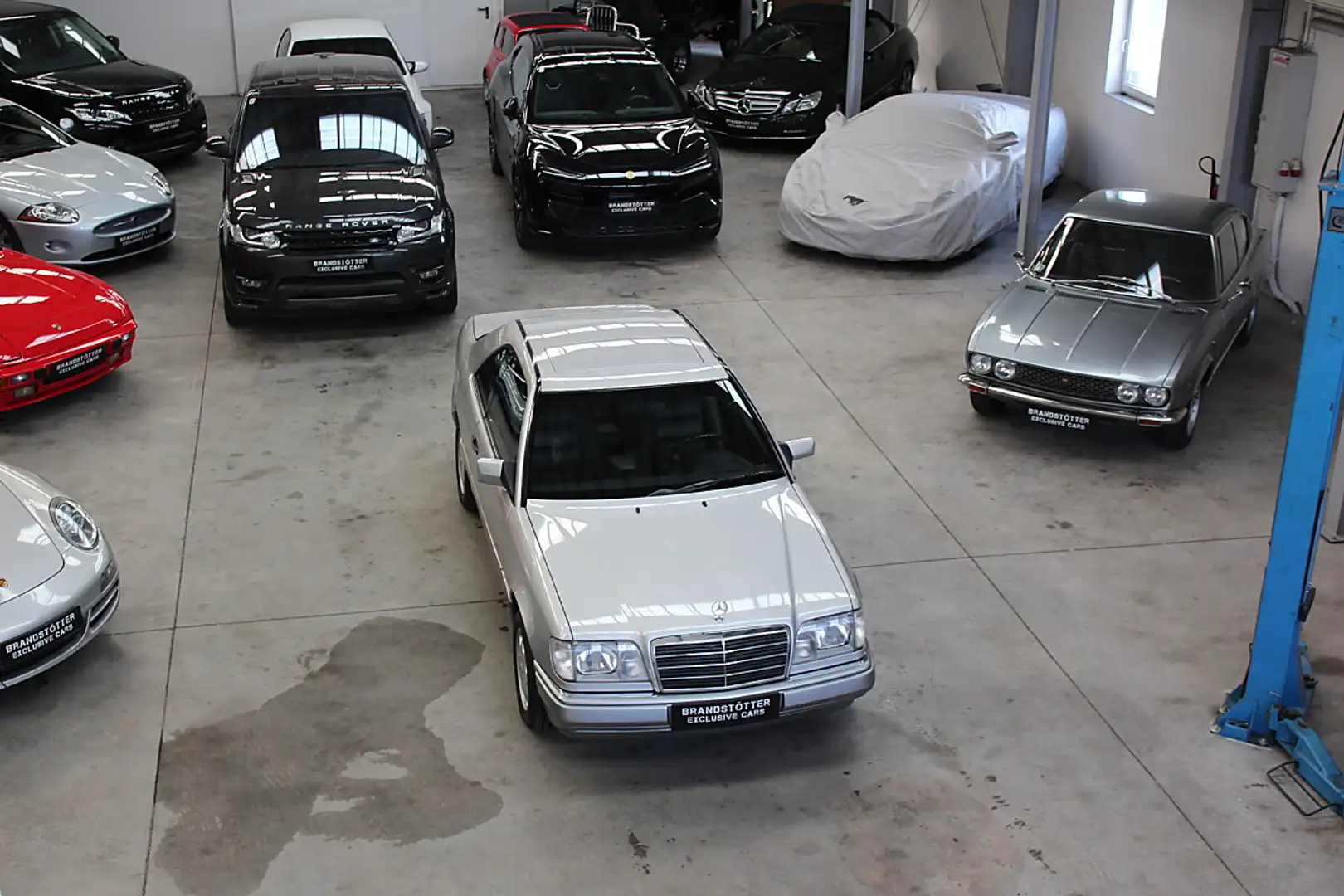 Mercedes-Benz E 200 Coupé Aut. Servicegepflegt Silber - 2