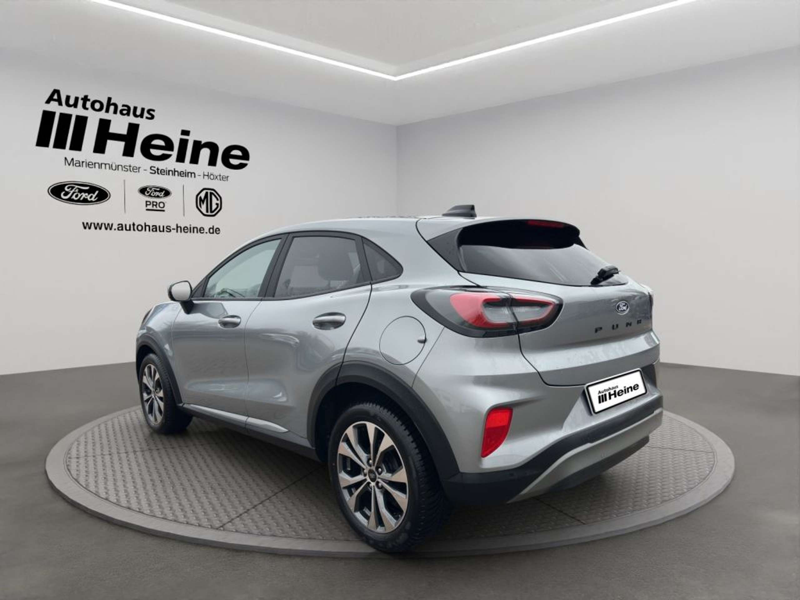 Fahrzeugabbildung Ford Puma TITANIUM 1.0 Ltr. Hybrid 125 PS *AUTOMATIK*NAVI*PD - mit KI generiert/bearbeitet