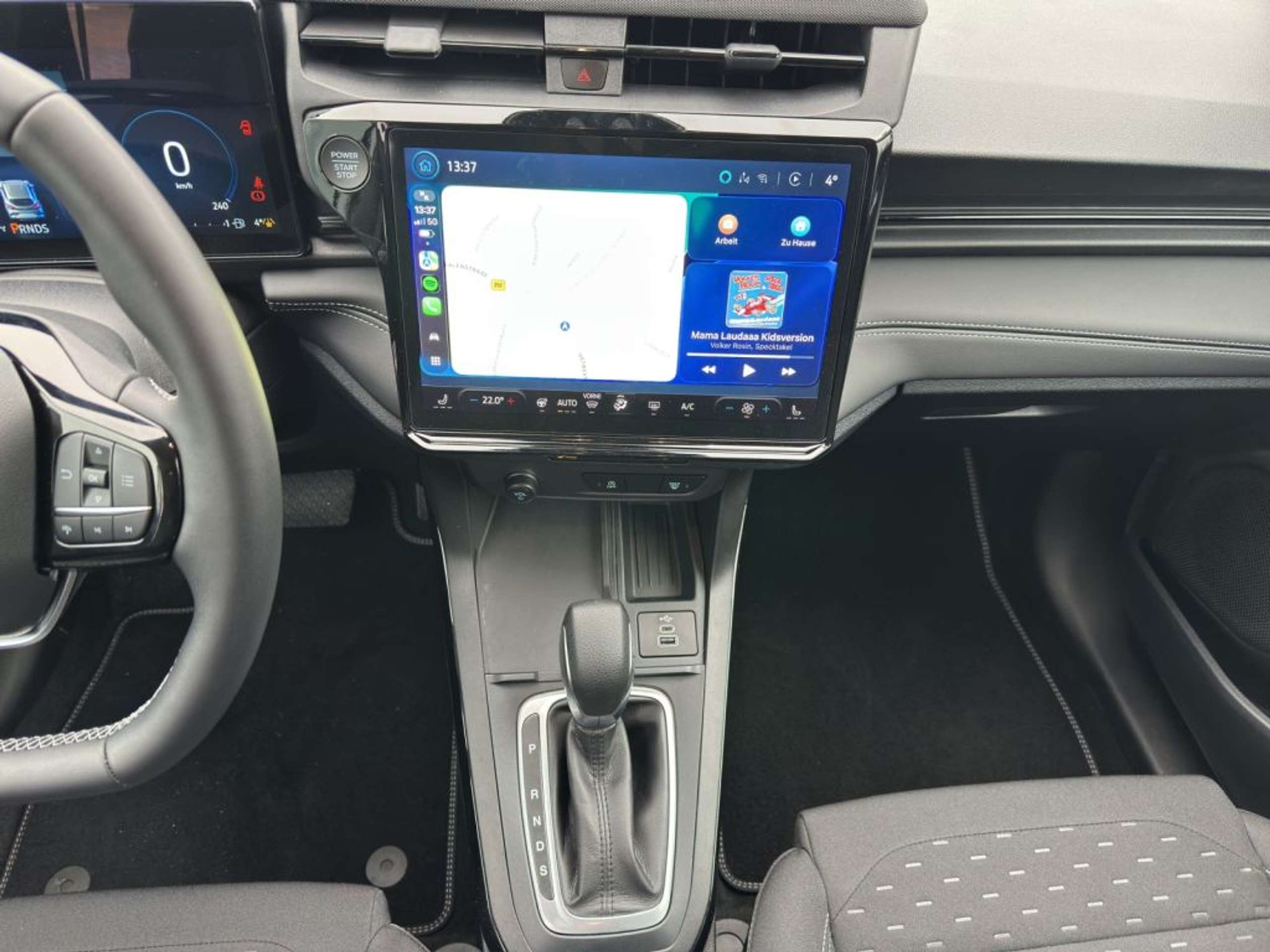 Fahrzeugabbildung Ford Puma TITANIUM 1.0 Ltr. Hybrid 125 PS *AUTOMATIK*NAVI*PD - mit KI generiert/bearbeitet