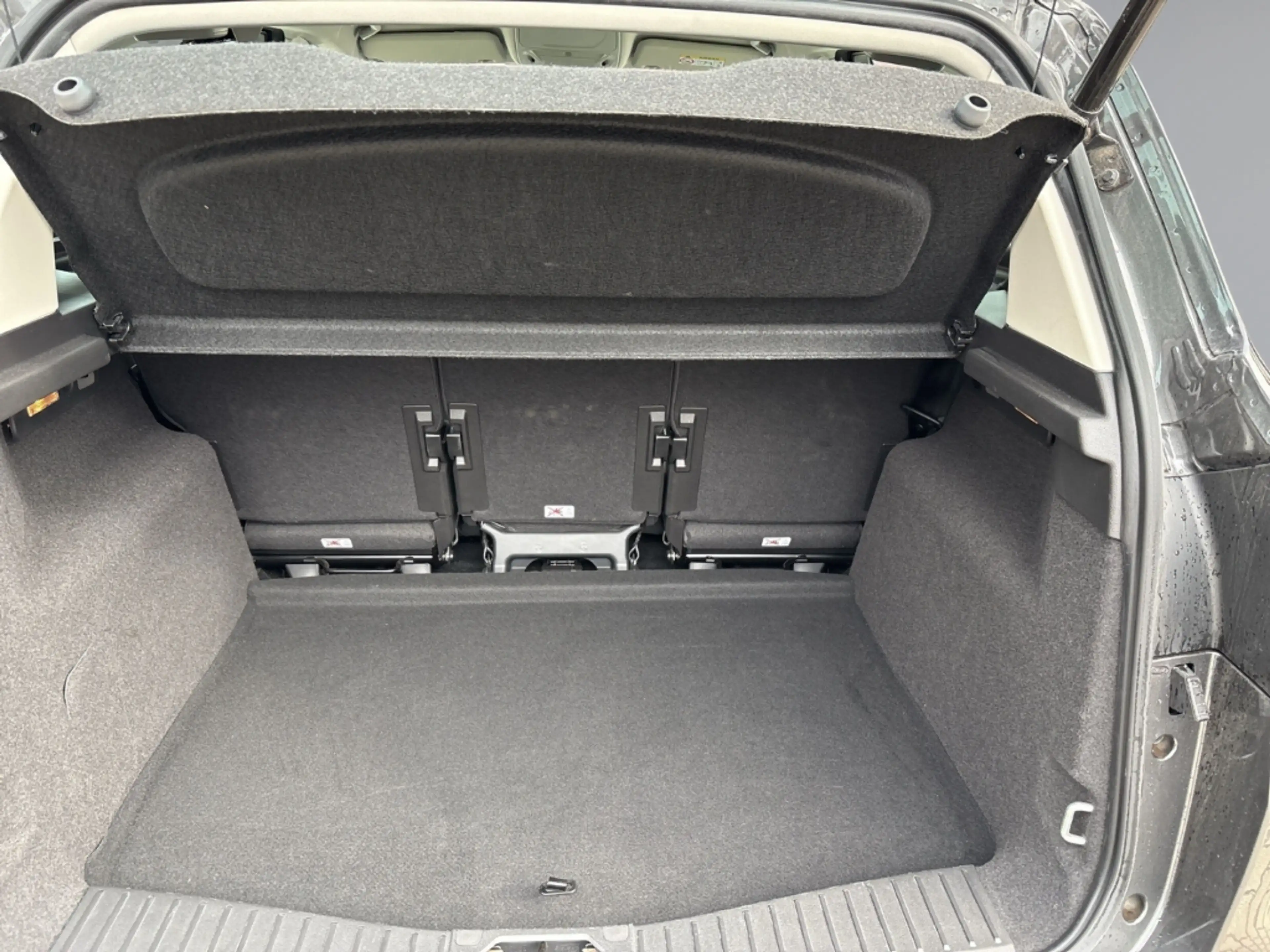 Ford C-Max Titanium Navi GJR PDC Winterpaket Klimaaut. USB — photo 6