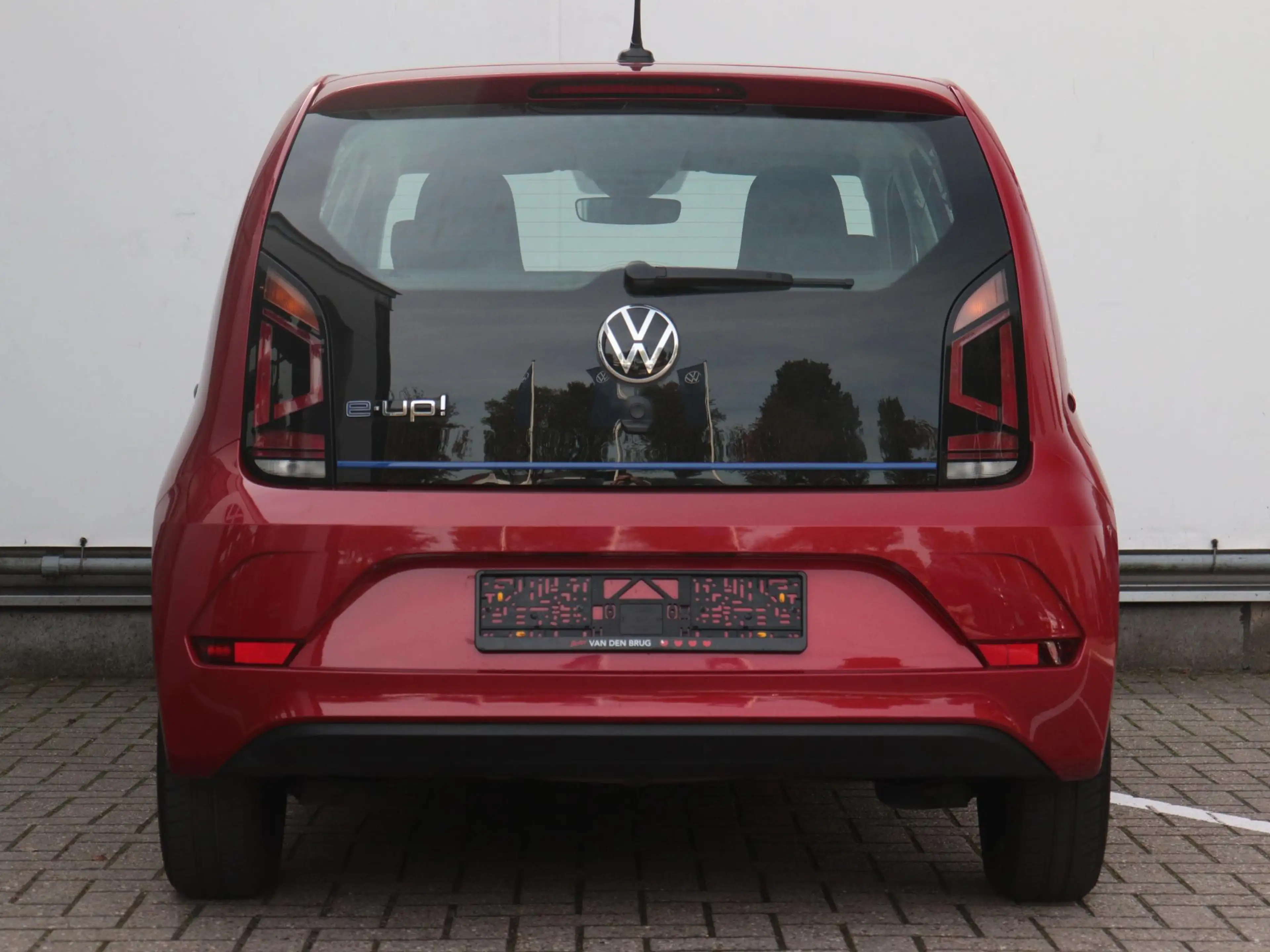Volkswagen e-up! | Cruise Control | LMV | 5 Deurs | Airco | Multifu — photo 7