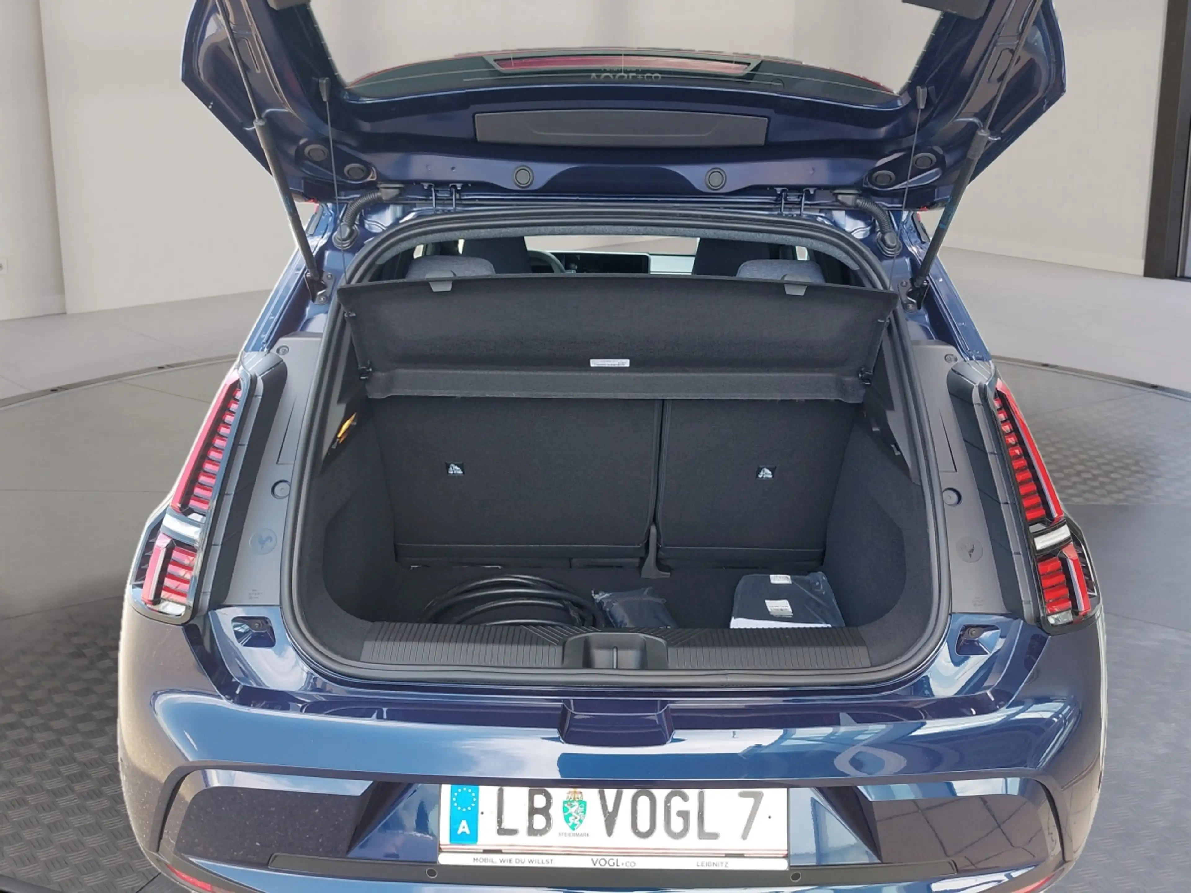 Renault R 5 E-Tech 150 PS 52kWh Comfort Range Techno — photo 12
