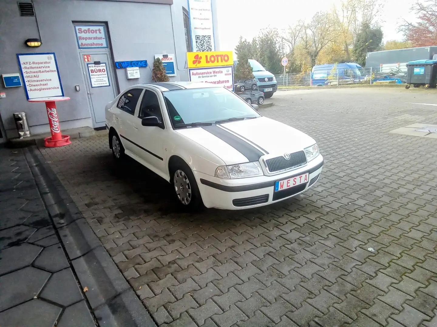 Skoda Octavia Lim. Ambiente1Hd,Klima TüV Neu,WenigKm Weiß - 1
