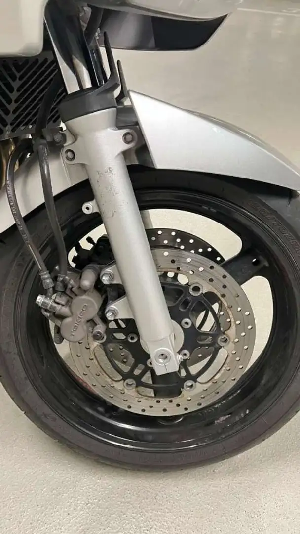 Suzuki Bandit 650 GSF 650S Argent - 2