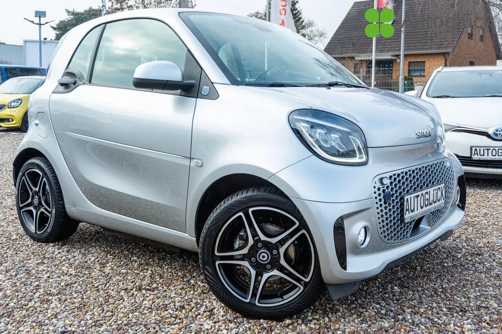 smart forTwo fortwo coupe electric drive / EQ Silber - 1