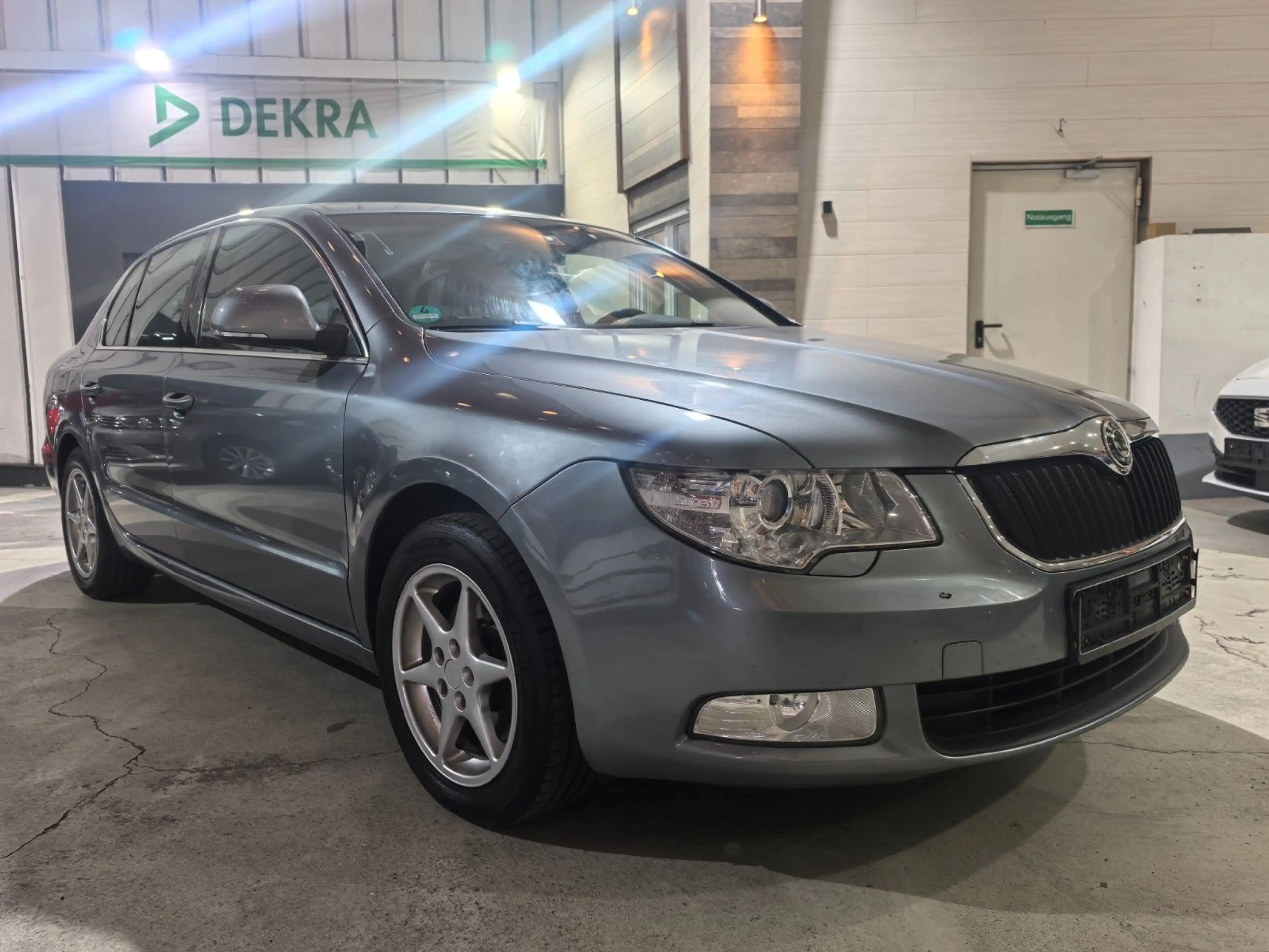 Skoda Superb Comfort Schiebedach/PDC — photo 36