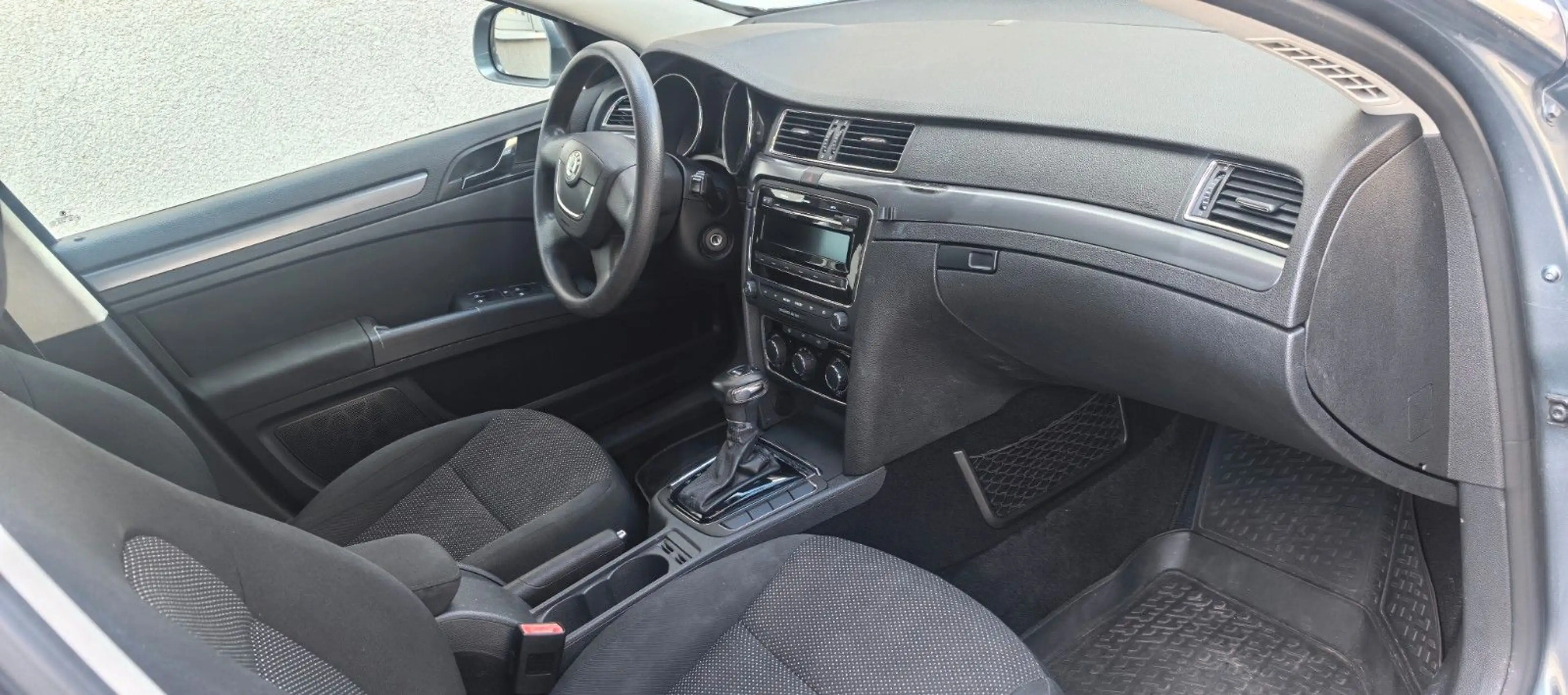 Skoda Superb Comfort Schiebedach/PDC — photo 32