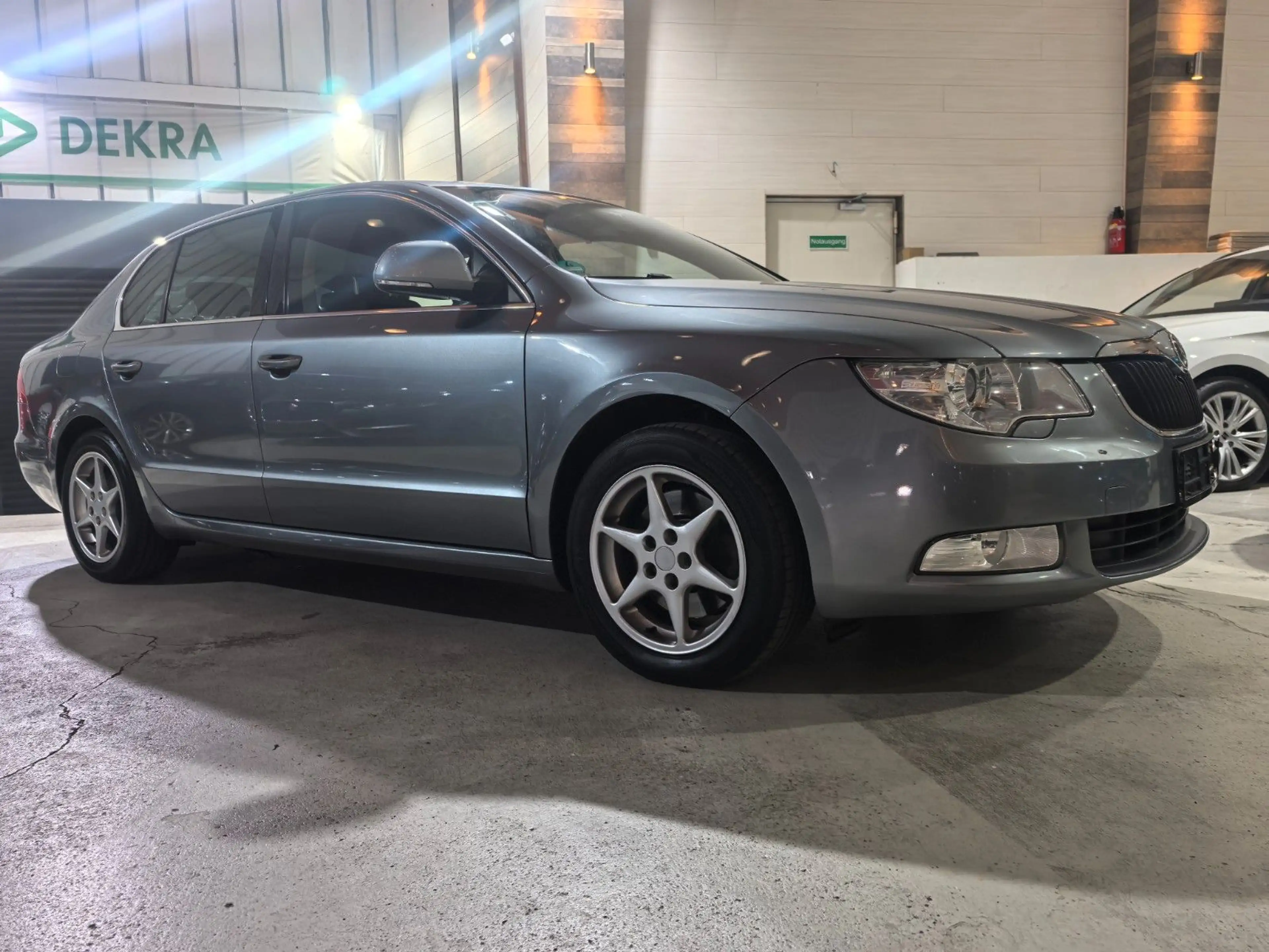 Skoda Superb Comfort Schiebedach/PDC — photo 35