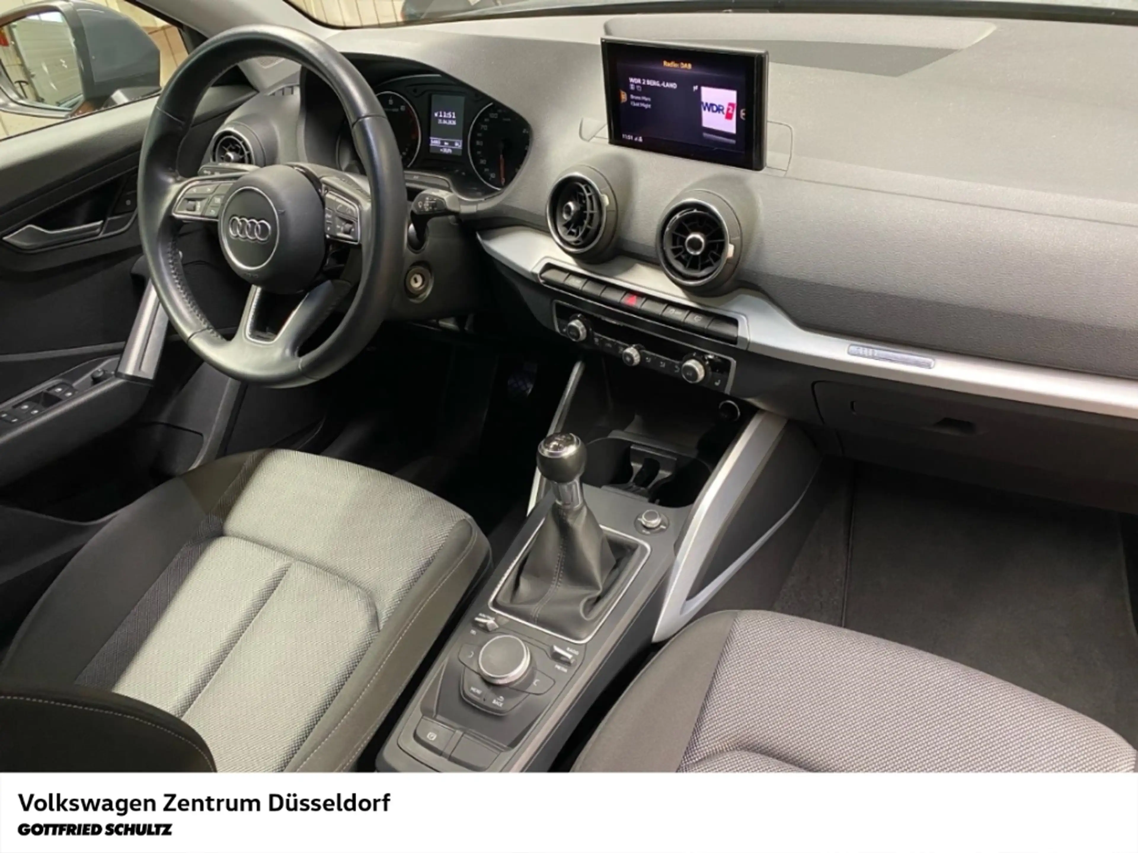 Audi Q2 Sport 30 TSI AHK Navi LED GRA — photo 13