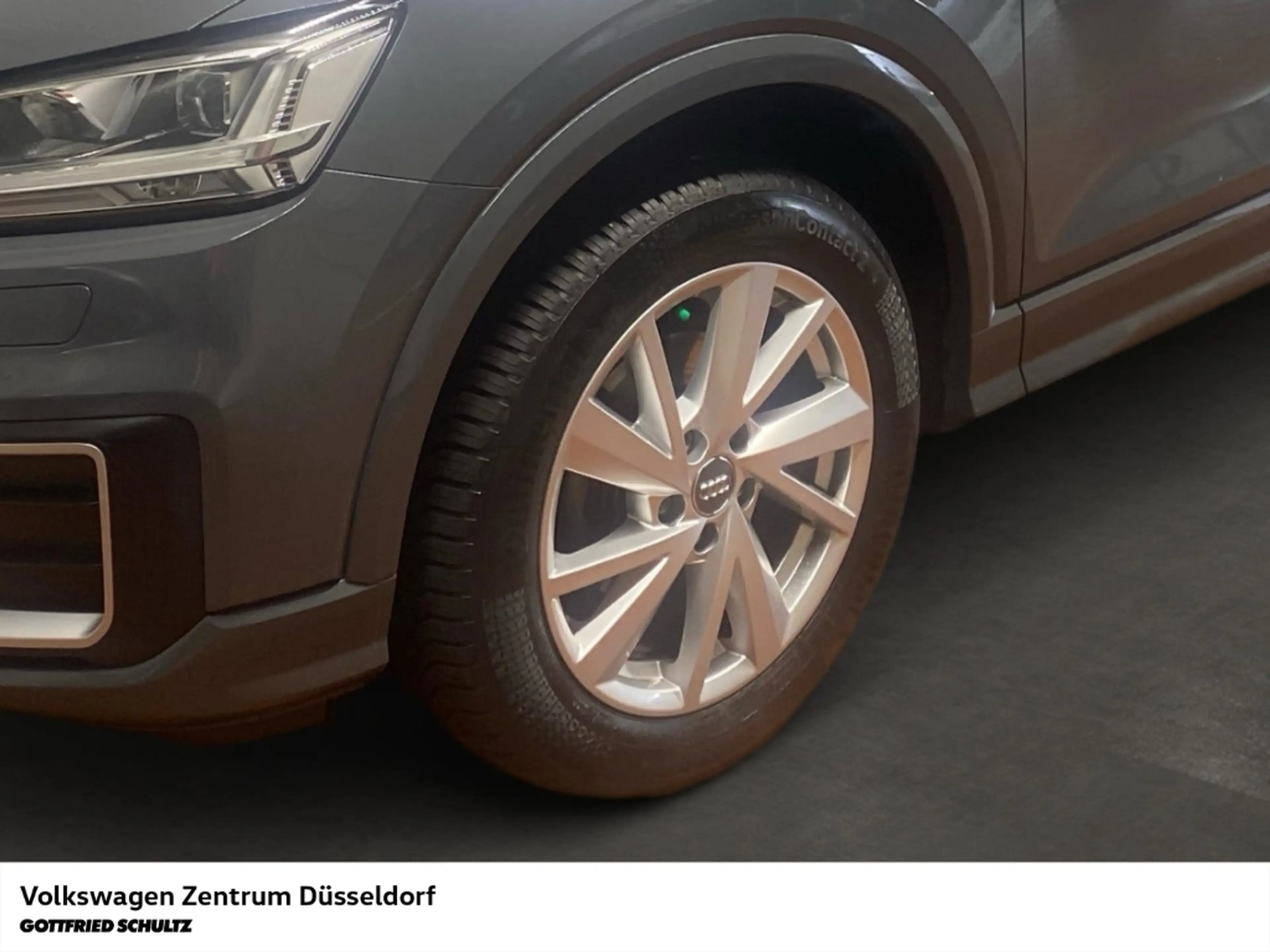 Audi Q2 Sport 30 TSI AHK Navi LED GRA — photo 9
