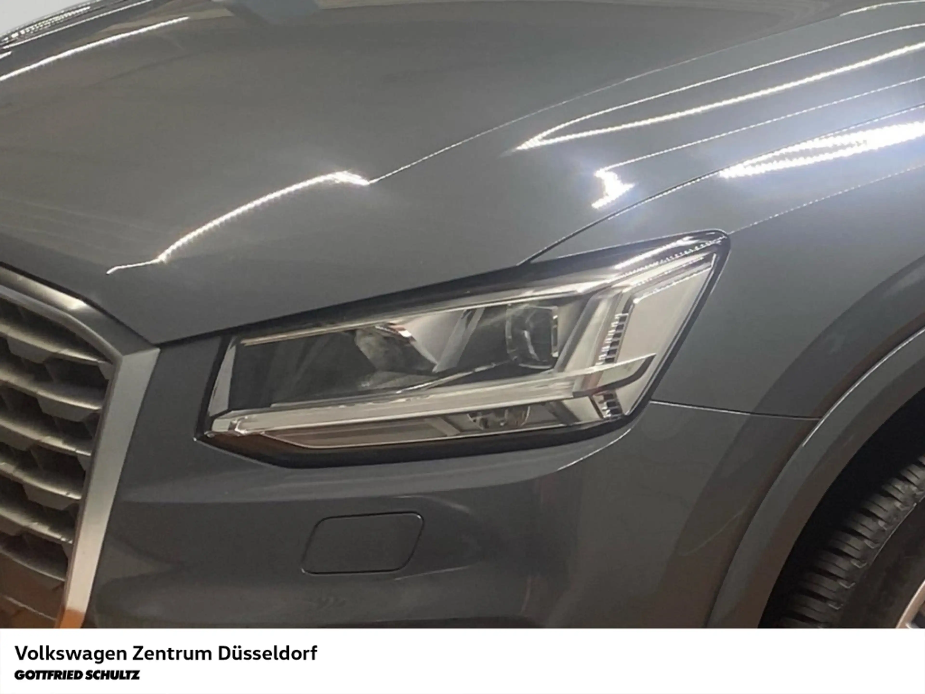 Audi Q2 Sport 30 TSI AHK Navi LED GRA — photo 5