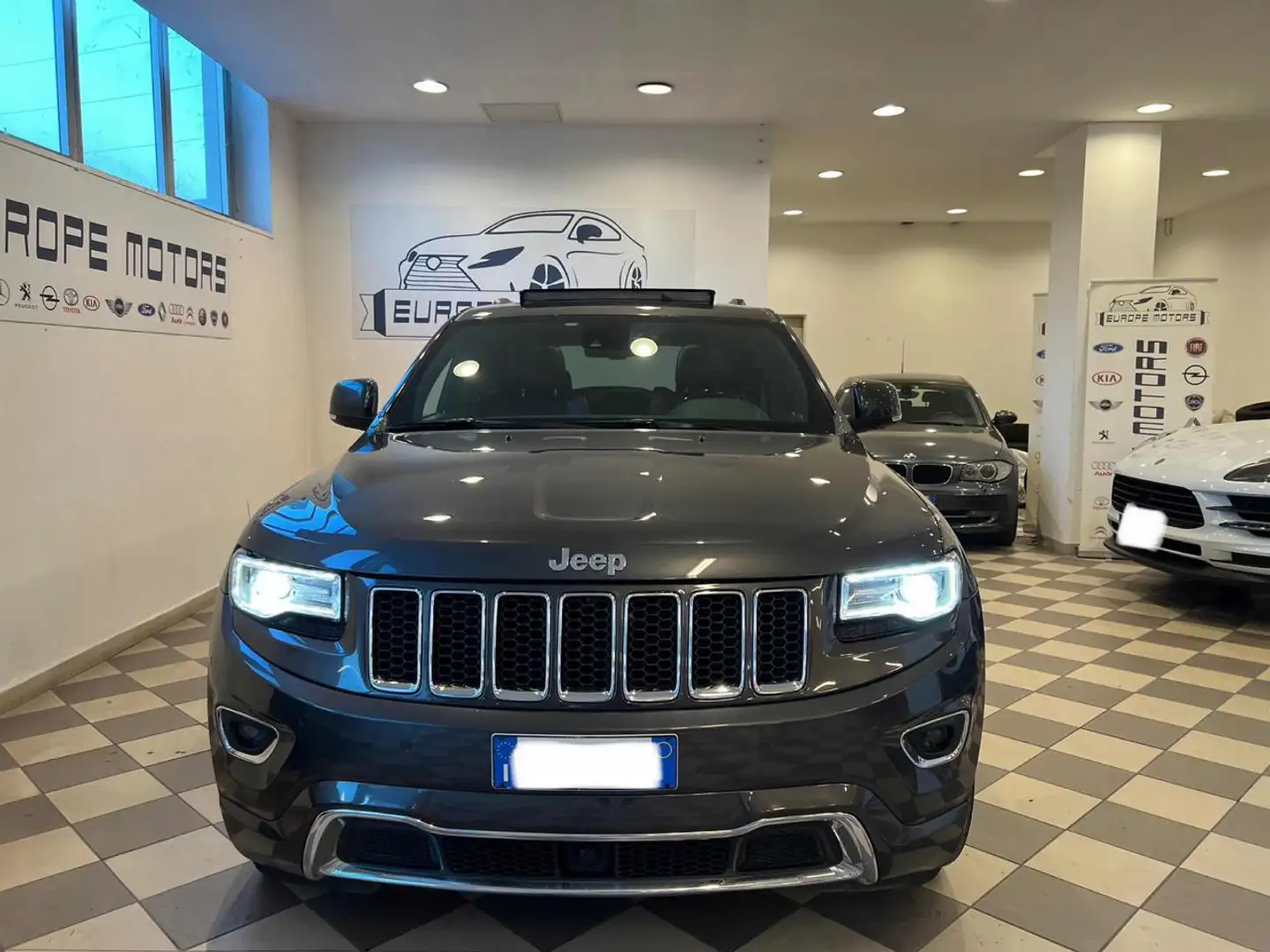Jeep Grand Cherokee 3.0 V6 CRD 250 CV Multijet II Overland Grijs - 1