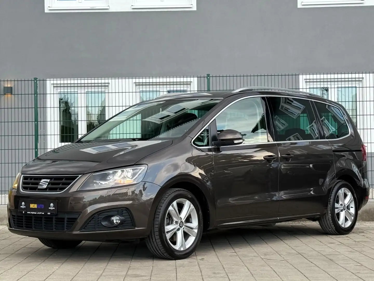 SEAT Alhambra FR-Line 7-SITZER/KAMERA/BI-XENO/ACC/AHK Bruin - 1