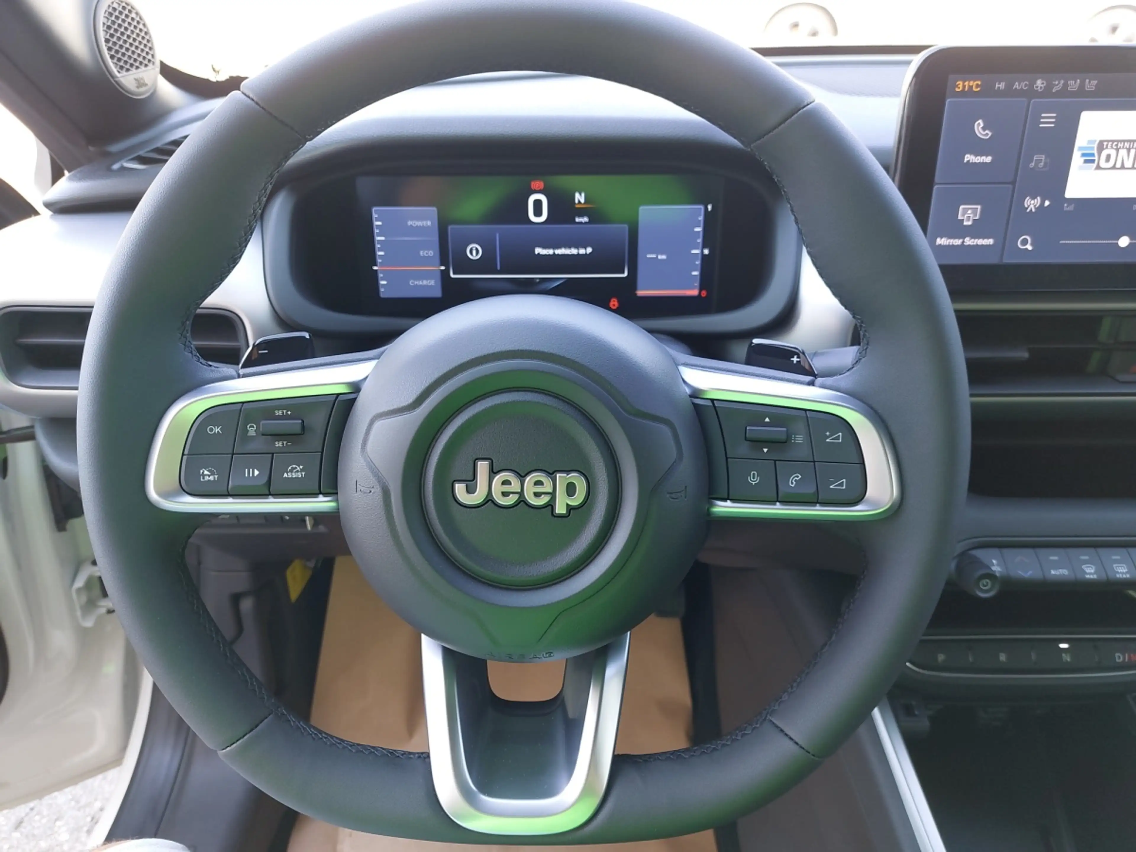 Jeep Avenger e-Hybrid MY25-1.2 e-DCT6 Summit — photo 13