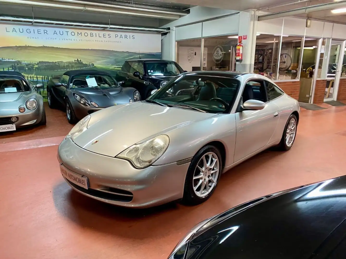 Porsche 911 TARGA 3.6 320CH Grau - 1