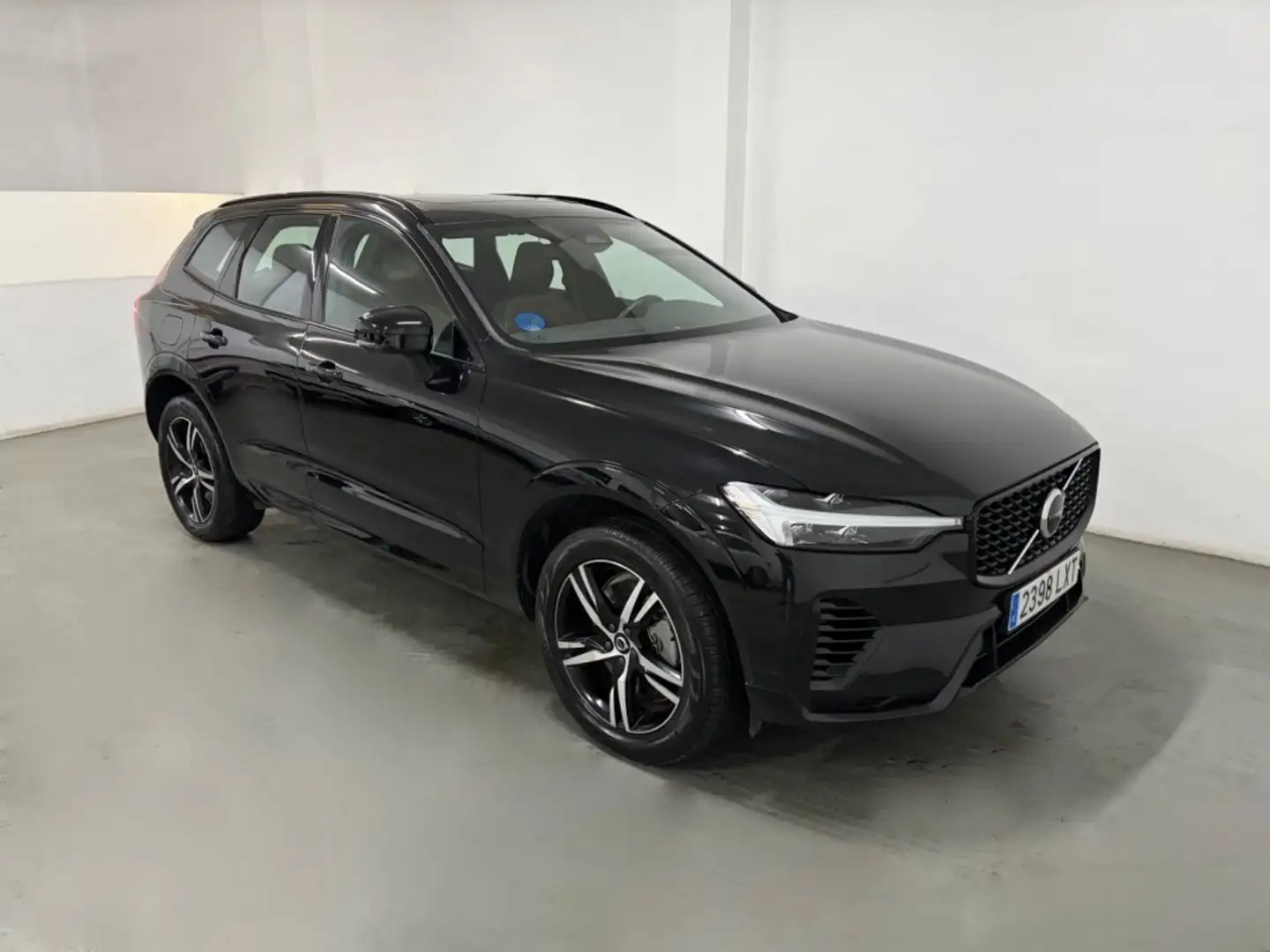Volvo XC60 T6 Recharge R-Design Negro - 2
