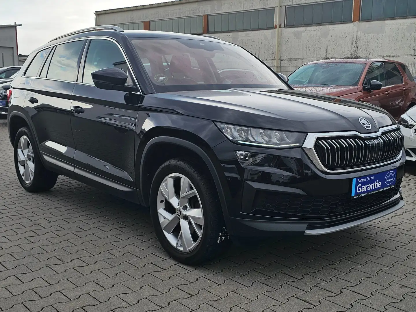 Skoda Kodiaq 7-Sitzer*Navi*Kamera*ACC*LED*1Hand Noir - 1