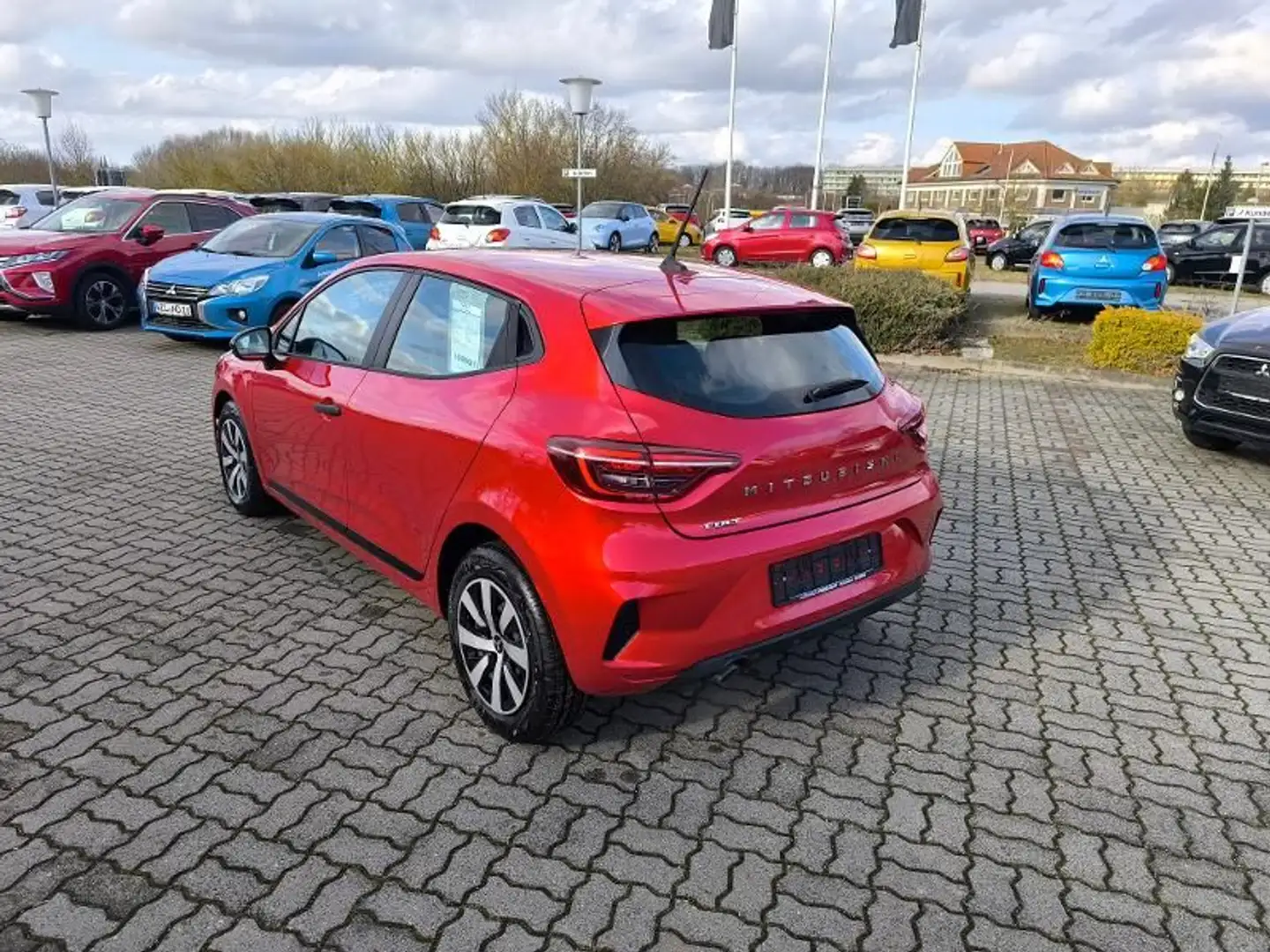 Mitsubishi Colt BASIS 1.0 Benziner 5-Gang Rosso - 1