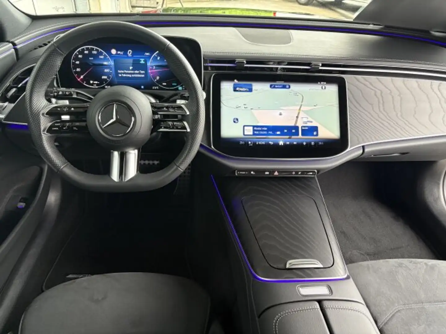 Mercedes-Benz E 220 E 220d T Night AMG Line Advanced AHK Distronic LED Schwarz - 2