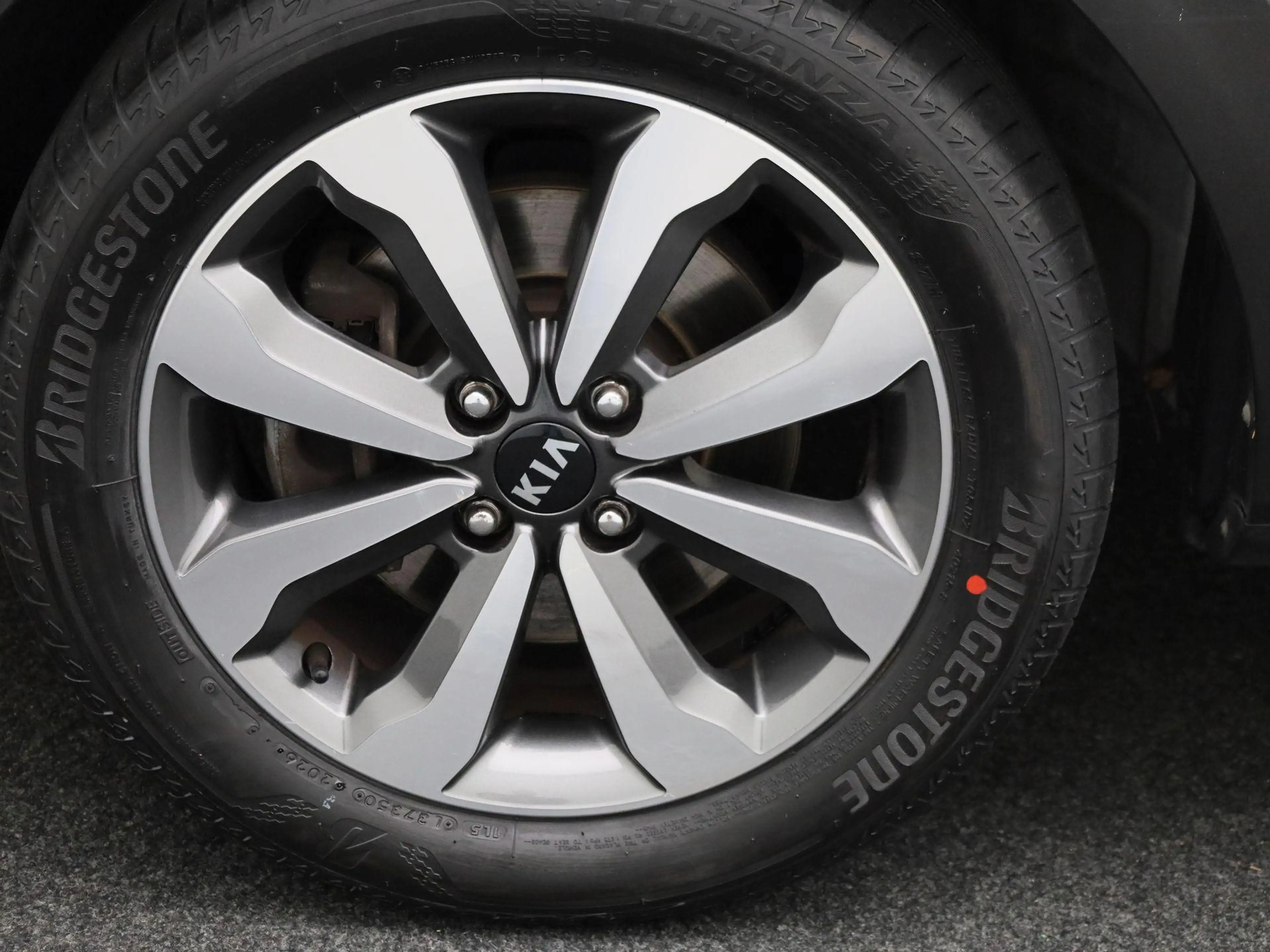 Kia Stonic 1.0 T 100 More — photo 12