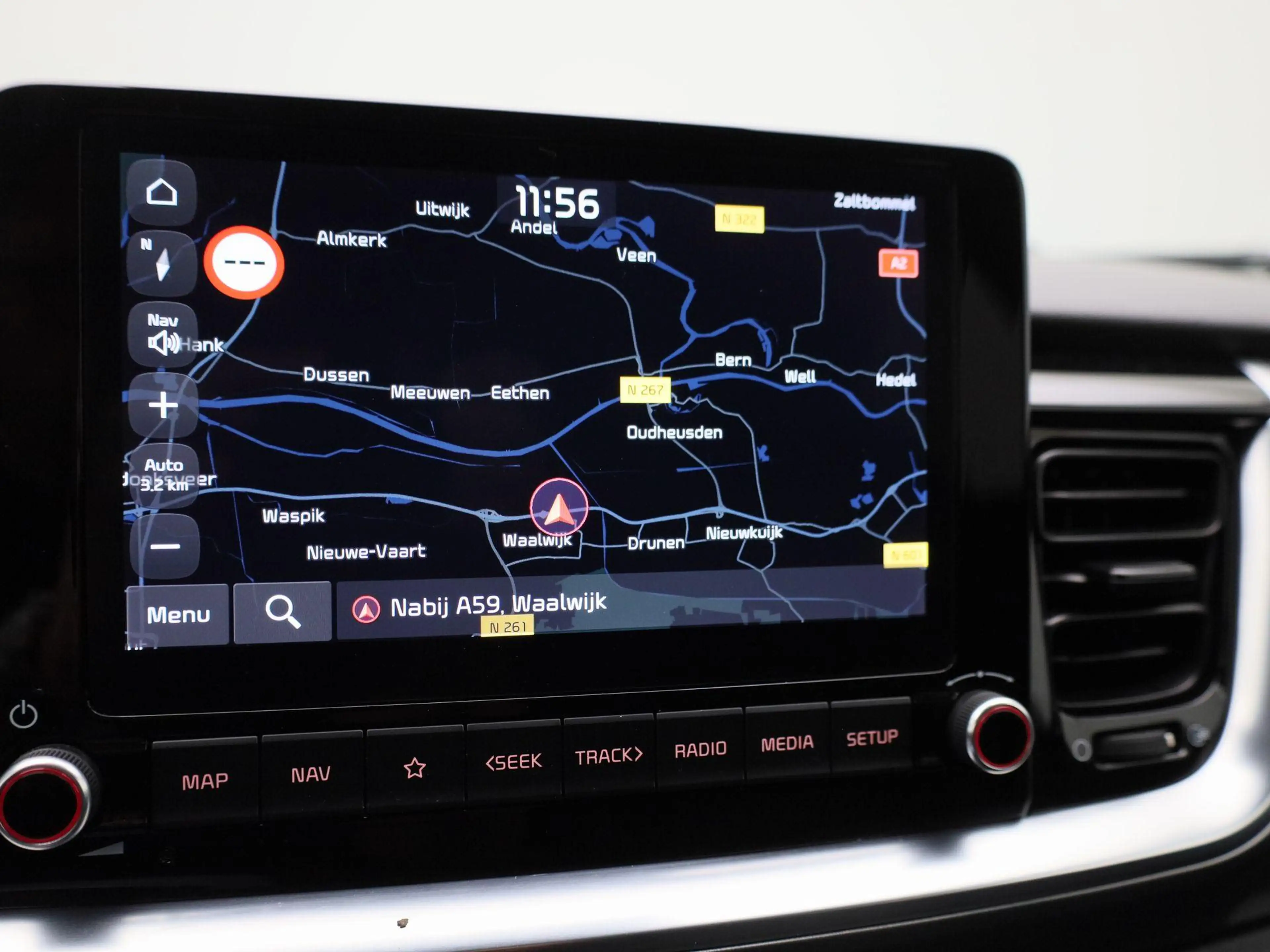 Kia Stonic 1.0 T 100 More — photo 14