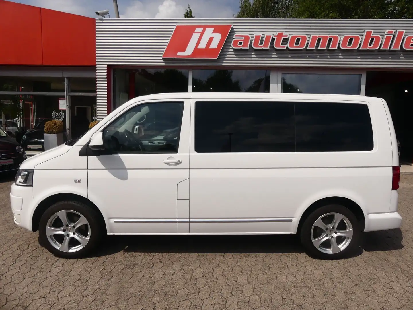 Volkswagen T5 Multivan Comft140PS*1Hd* Sthzg.*Xenon*SHZ*AHK White - 2