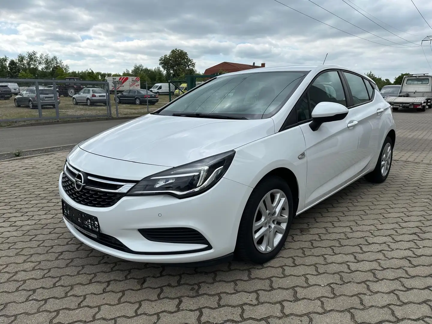 Opel Astra Blanc - 1
