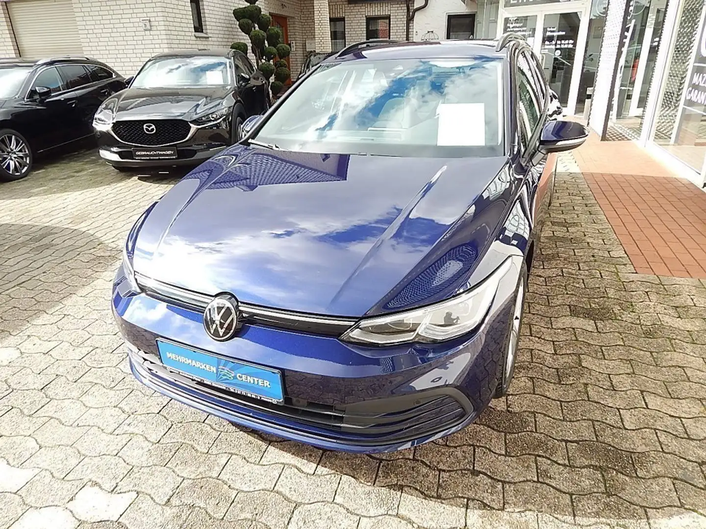 Volkswagen Golf VIII Variant 1.5 Life eTSI Bleu - 2
