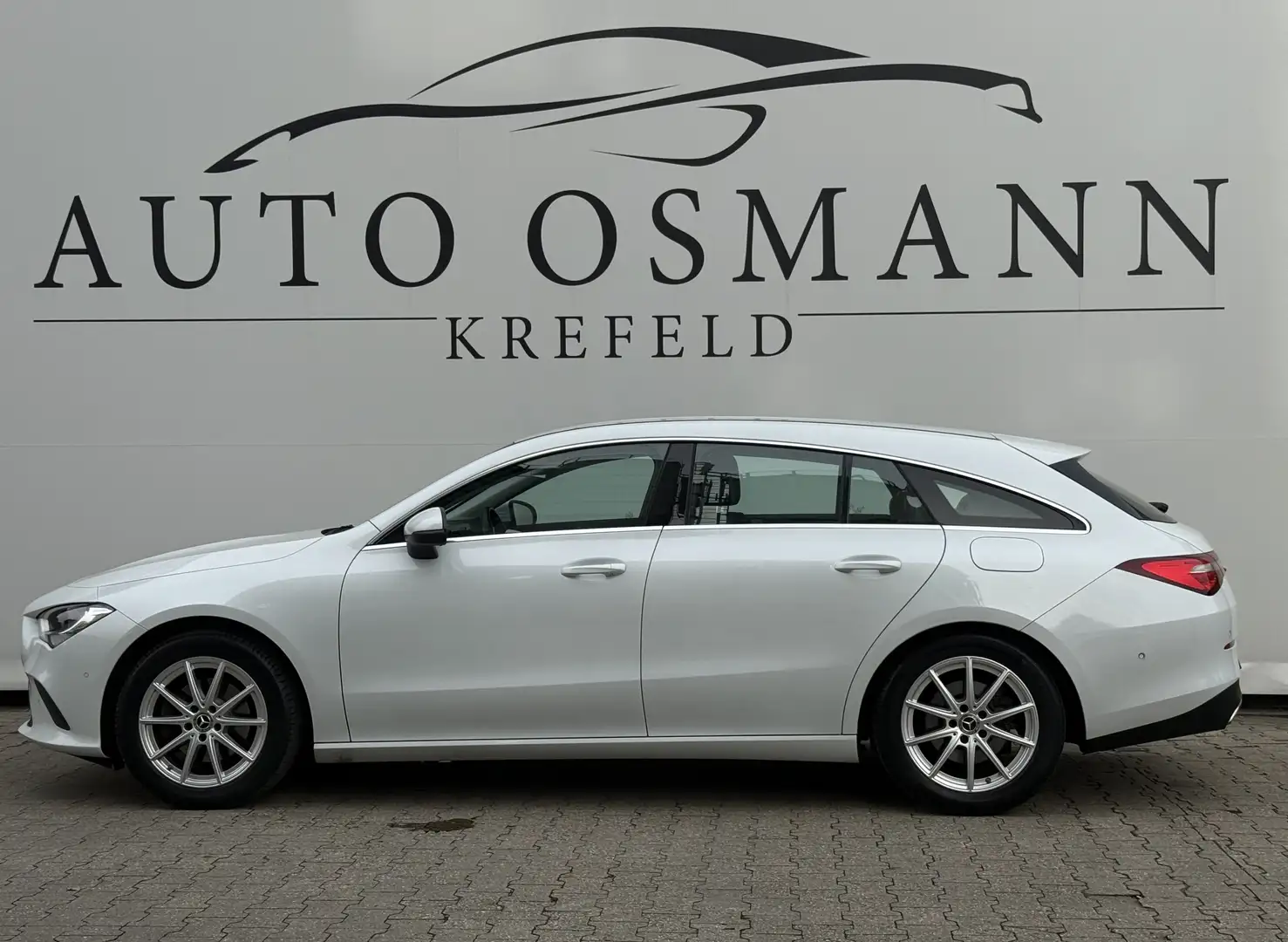 Mercedes-Benz CLA 200 d Progressive NAVI Memory RFK CarPlay Wit - 2