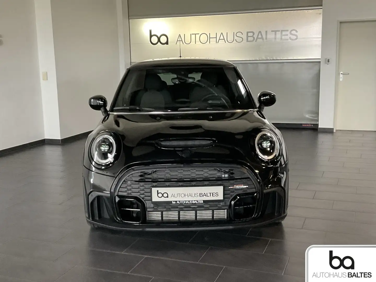 MINI Cooper S Cooper S JCW Trim Navi/Park/Komf/Kam/Black/Multi Schwarz - 2
