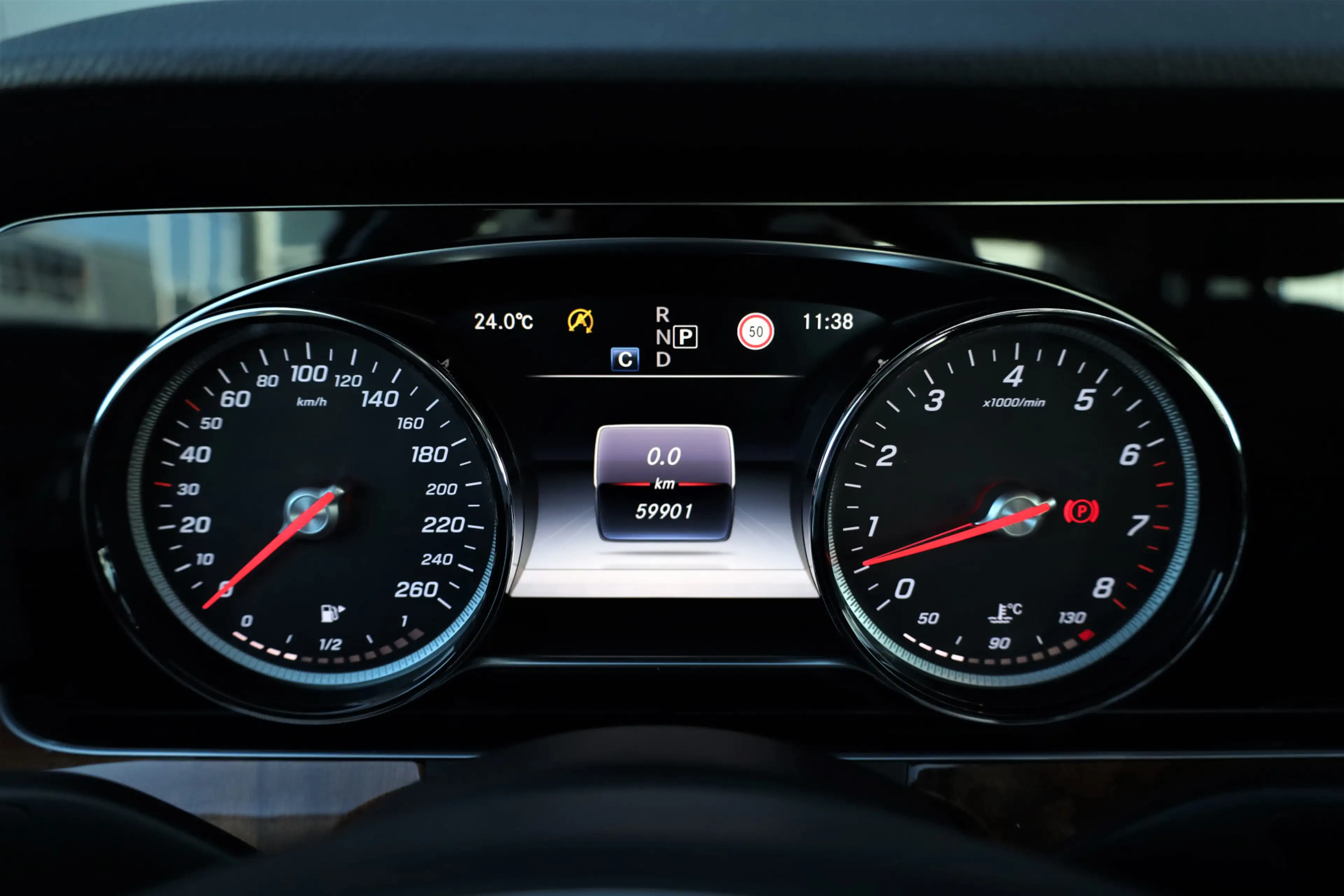 Mercedes-Benz E 400 4Matic Avantgarde 59901km — photo 5