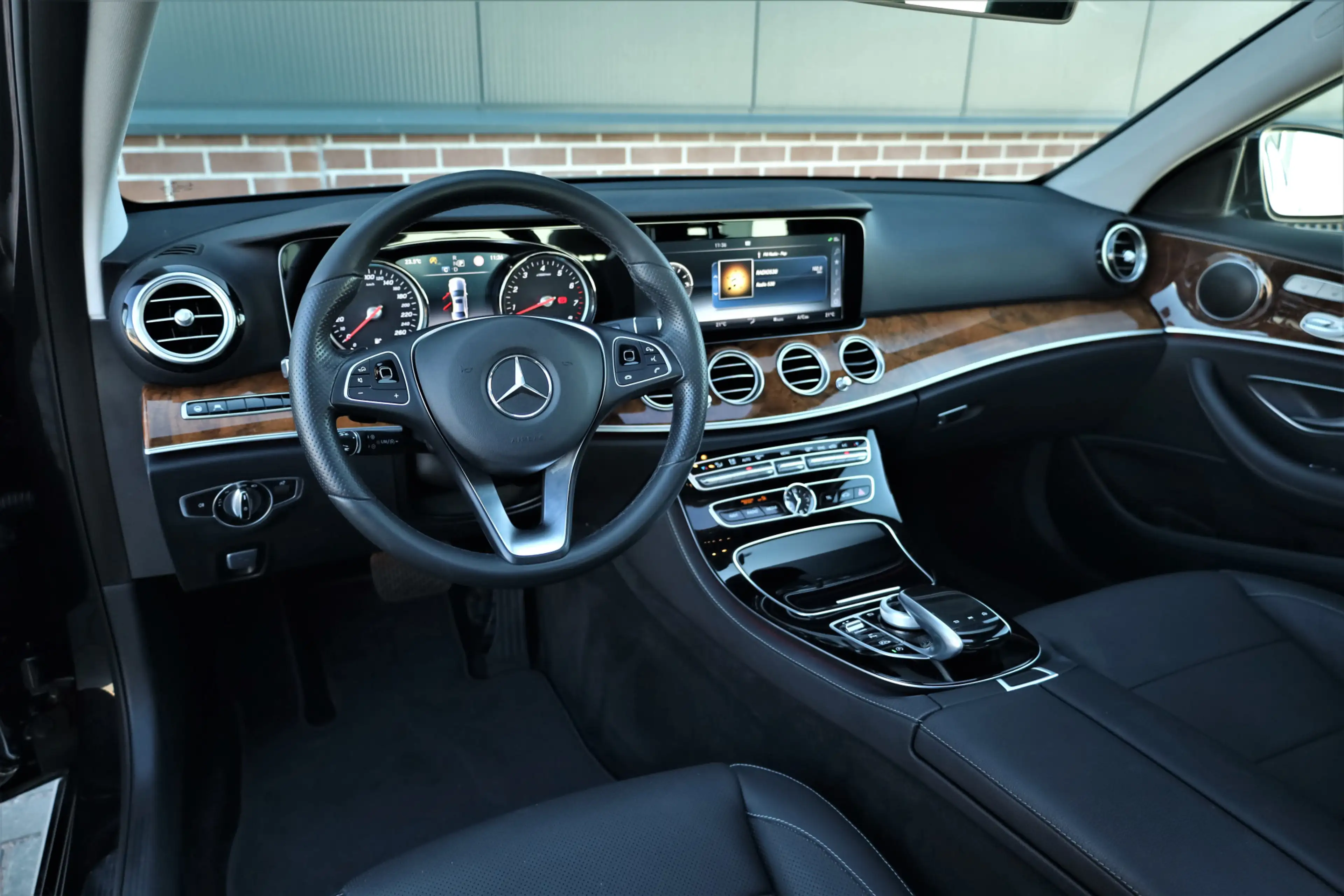 Mercedes-Benz E 400 4Matic Avantgarde 59901km — photo 6