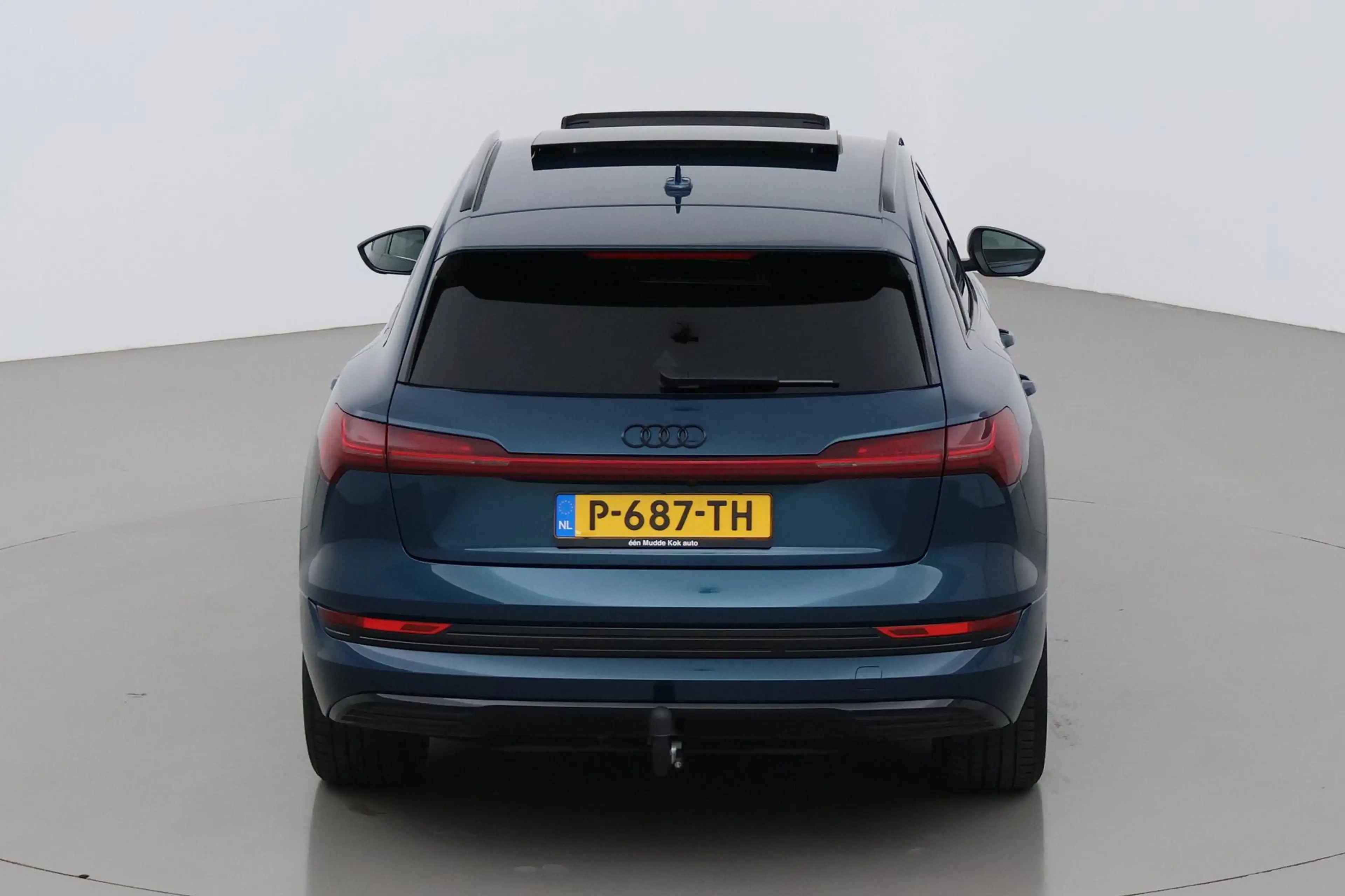 Audi e-tron 55 Quattro Advanced 95 kWh | Luchtvering | Panoram — photo 9