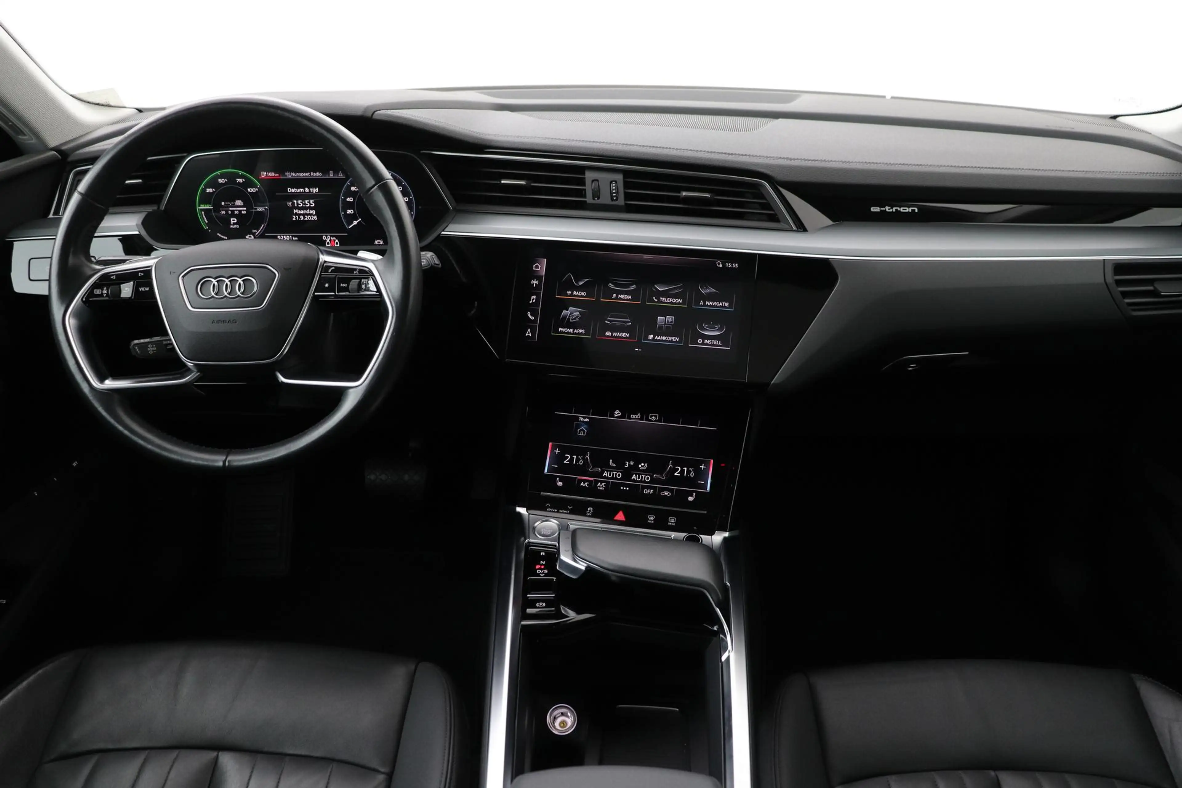 Audi e-tron 55 Quattro Advanced 95 kWh | Luchtvering | Panoram — photo 4