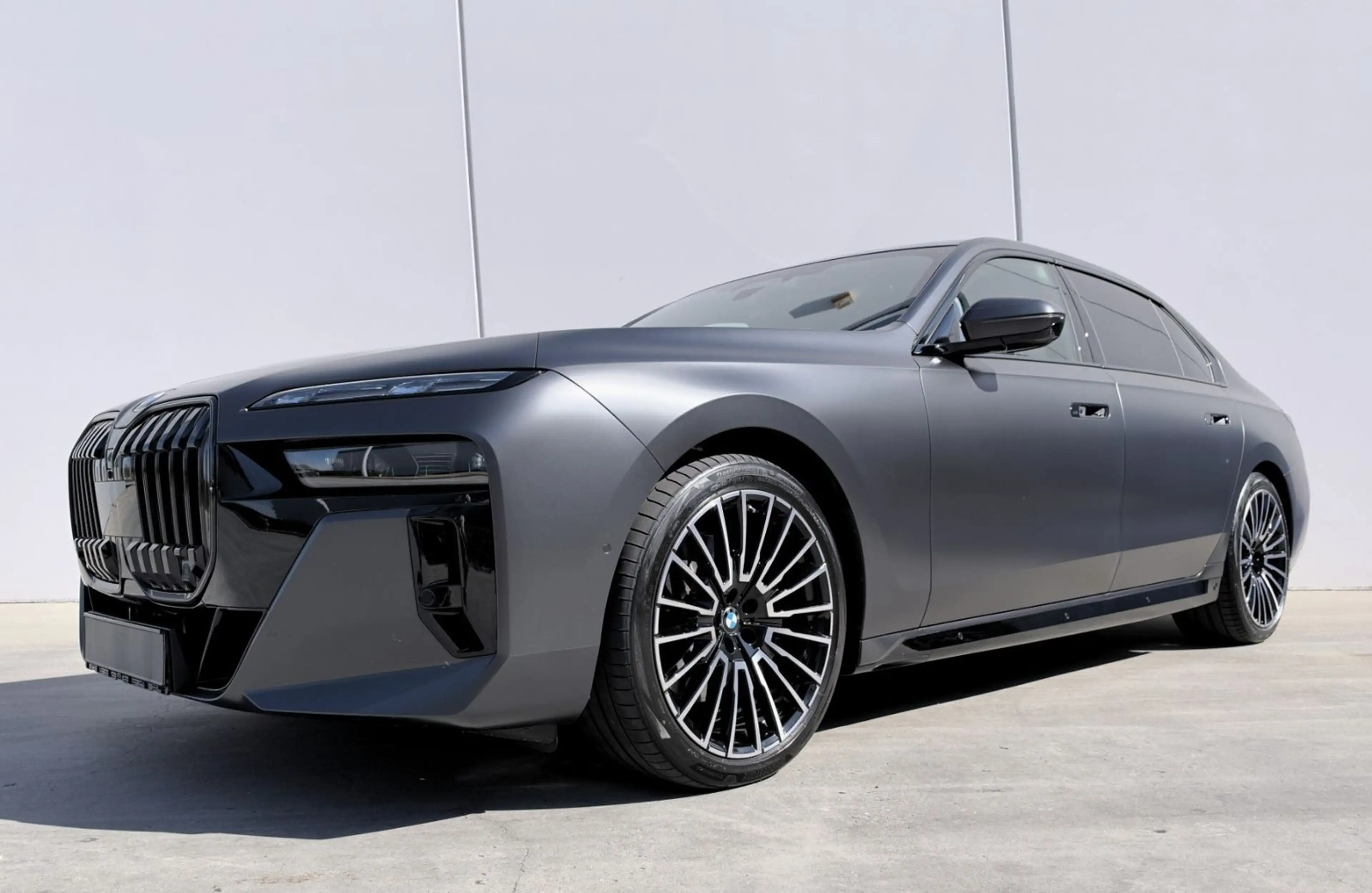 BMW 740 d xDrive M Sport Pro Fond E.°Innovation°Froze — photo 8