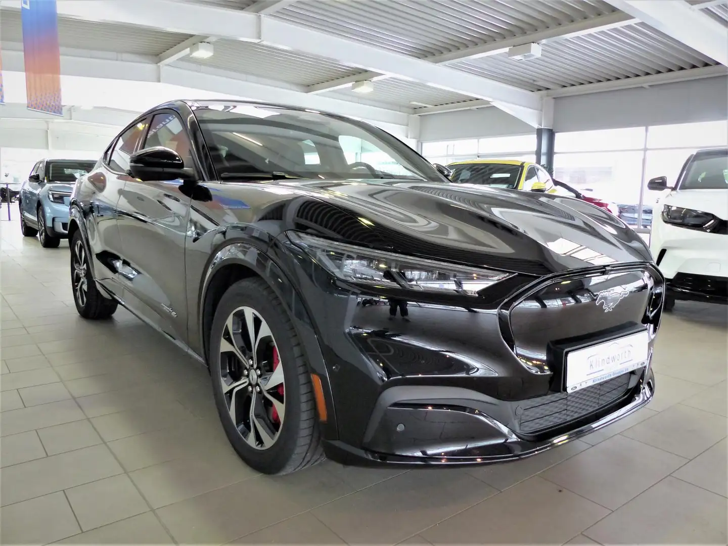Ford Automatik Premium AWD 72,6 kWh Noir - 2