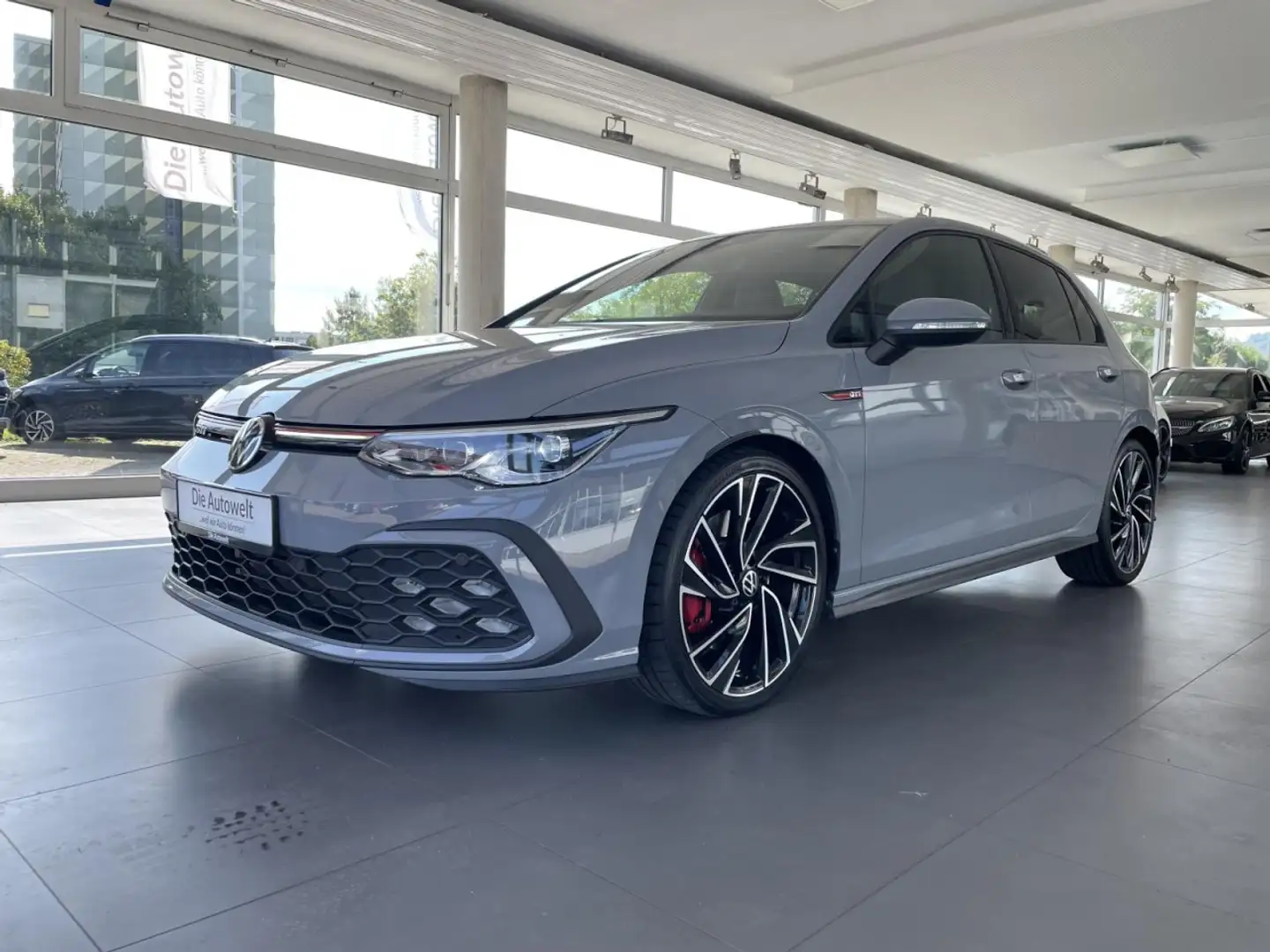 Volkswagen Golf VIII Lim. GTI 2.0 TSI DSG NAVI LED SHZG GBA Klima Grau - 2