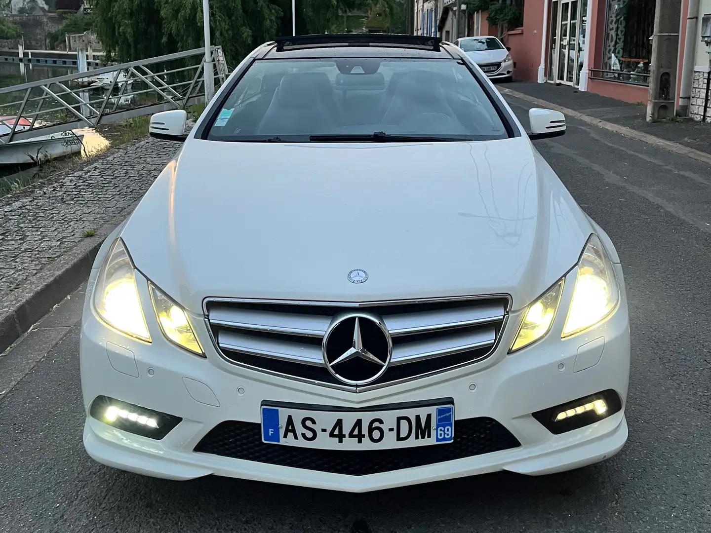 Mercedes-Benz E 220 Classe E Coupé 220 CDI BlueEfficiency A Blanc - 2