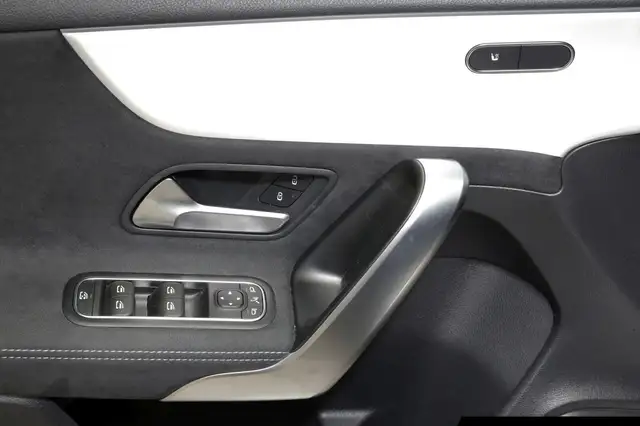 Mercedes-Benz A-Class view 14