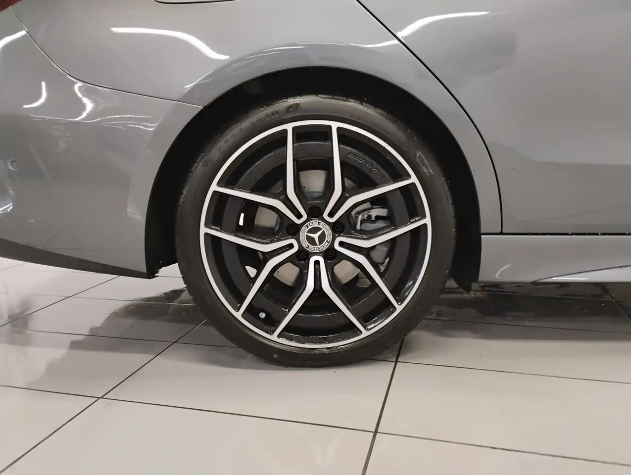 Mercedes-Benz C-Class снимка Mercedes-Benz C-Class