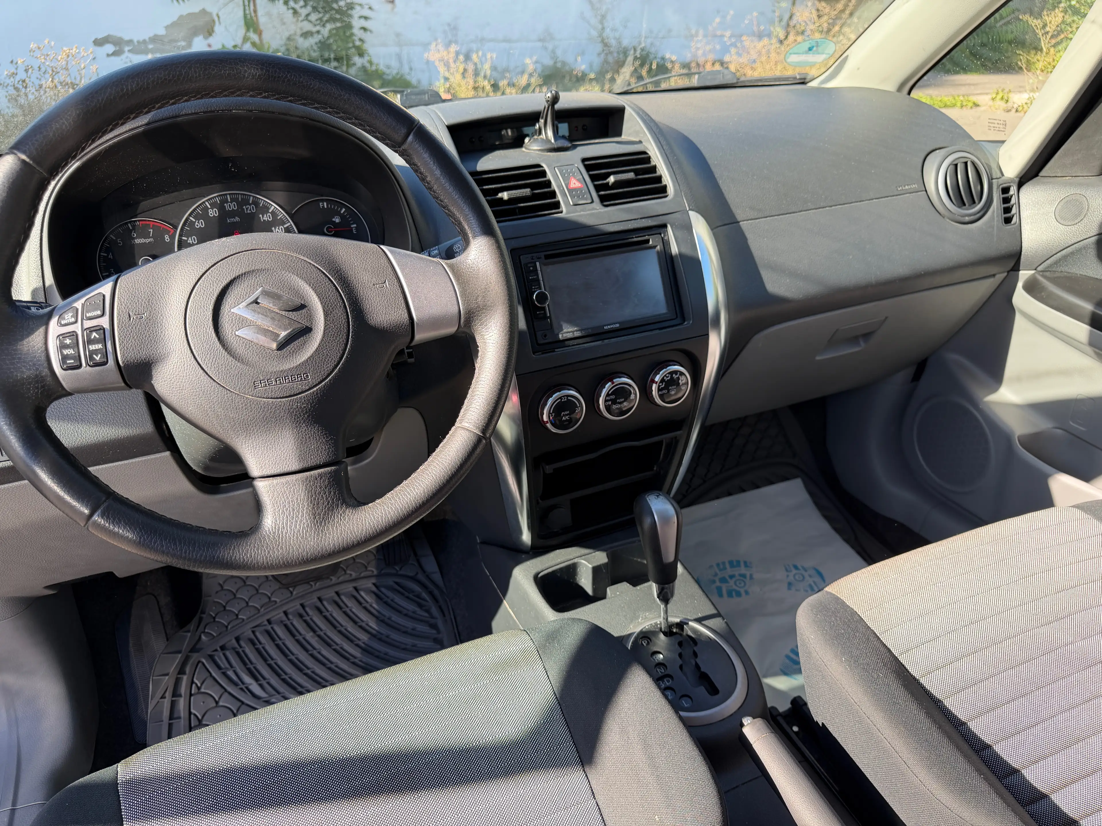 Suzuki SX4 SX4 1.6 VVT Automatik 4x2 Comfort — photo 11