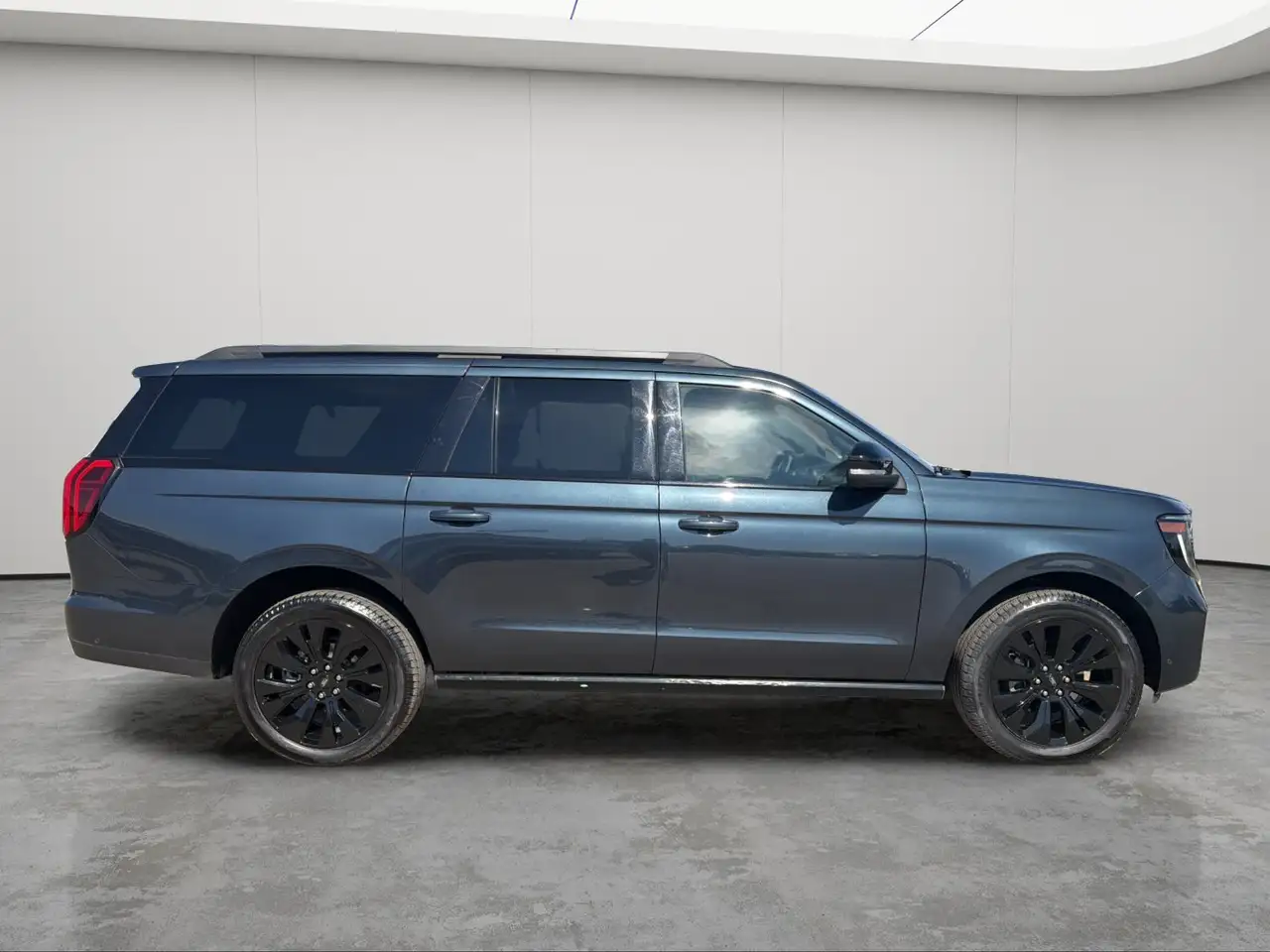 Ford Expedition снимка Ford Expedition