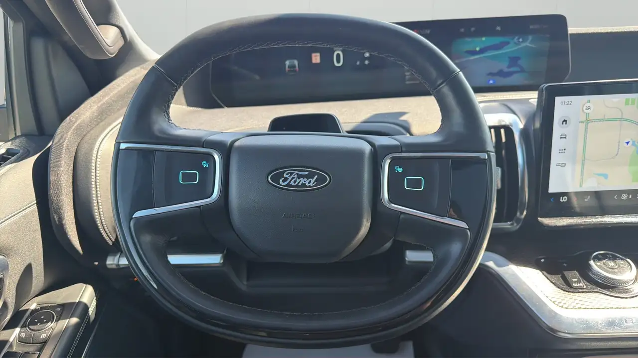 Ford Expedition снимка Ford Expedition