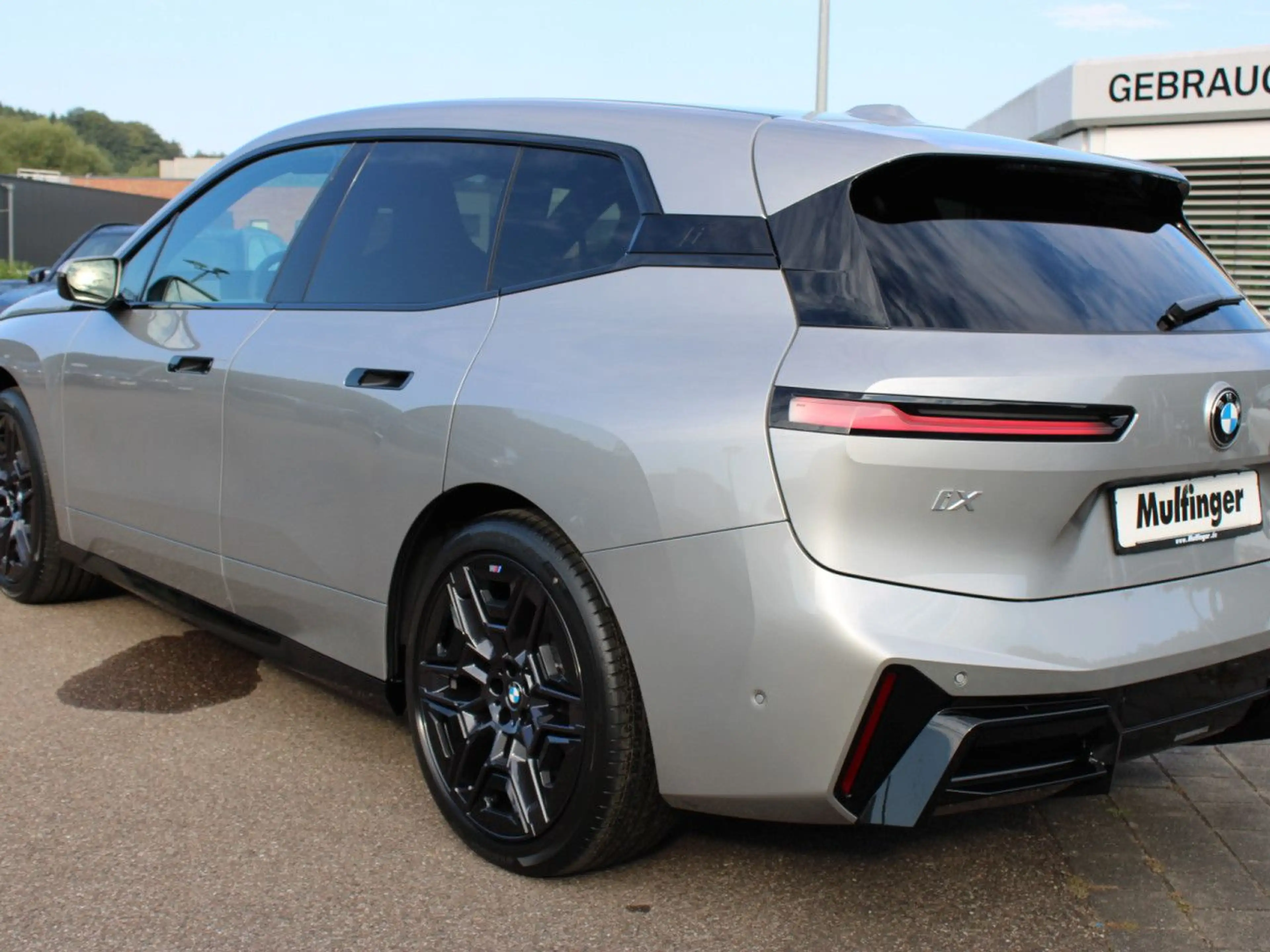 BMW iX xDrive60 Sportpaket HUD Navi LED Klima PDC — photo 4