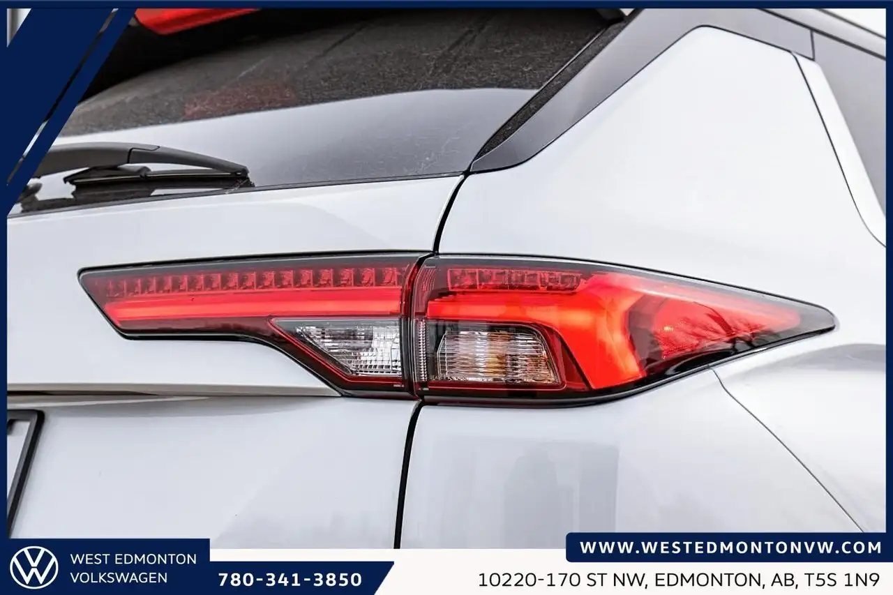 Mitsubishi Outlander снимка Mitsubishi Outlander