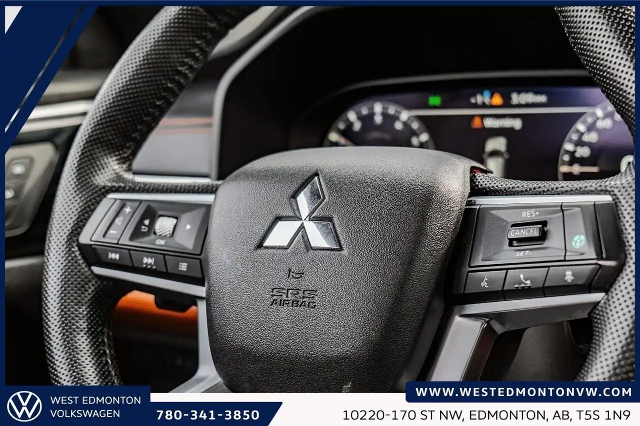 Mitsubishi Outlander снимка Mitsubishi Outlander