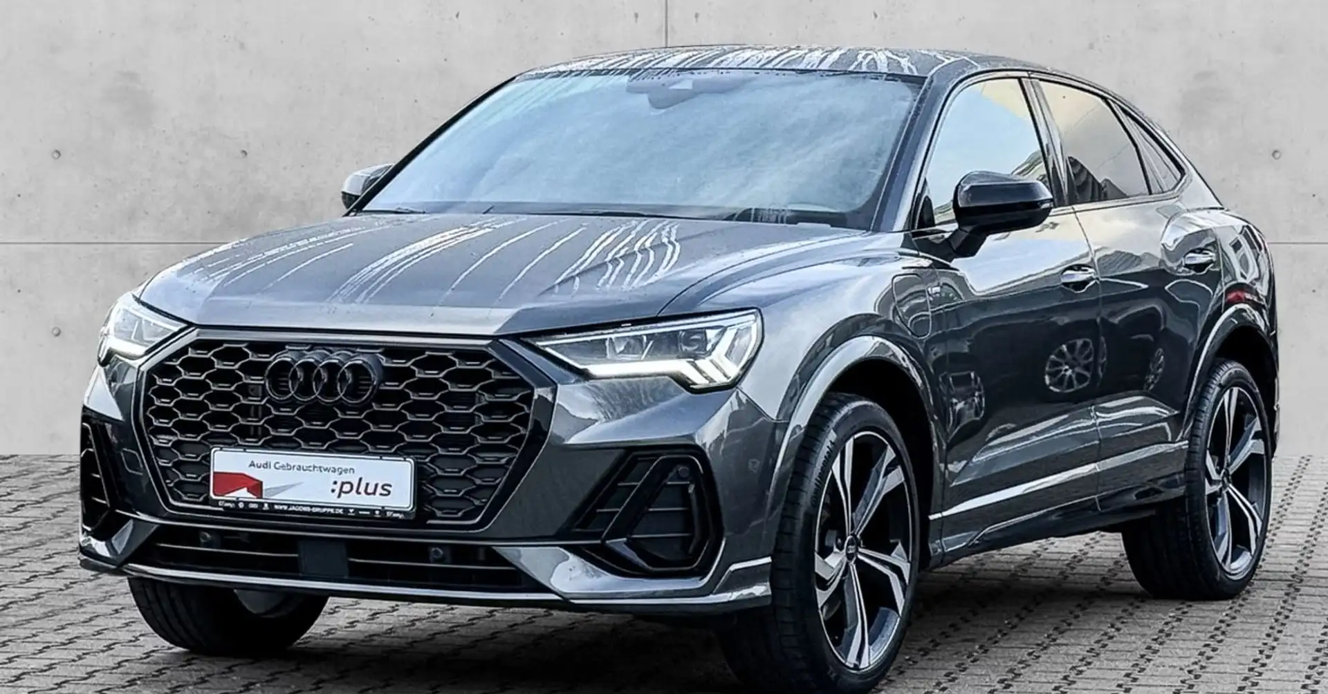 Audi Q3 45 1.4 tfsi e S Line s-tronic 2022 Hybrid Plug-In Gris - 1