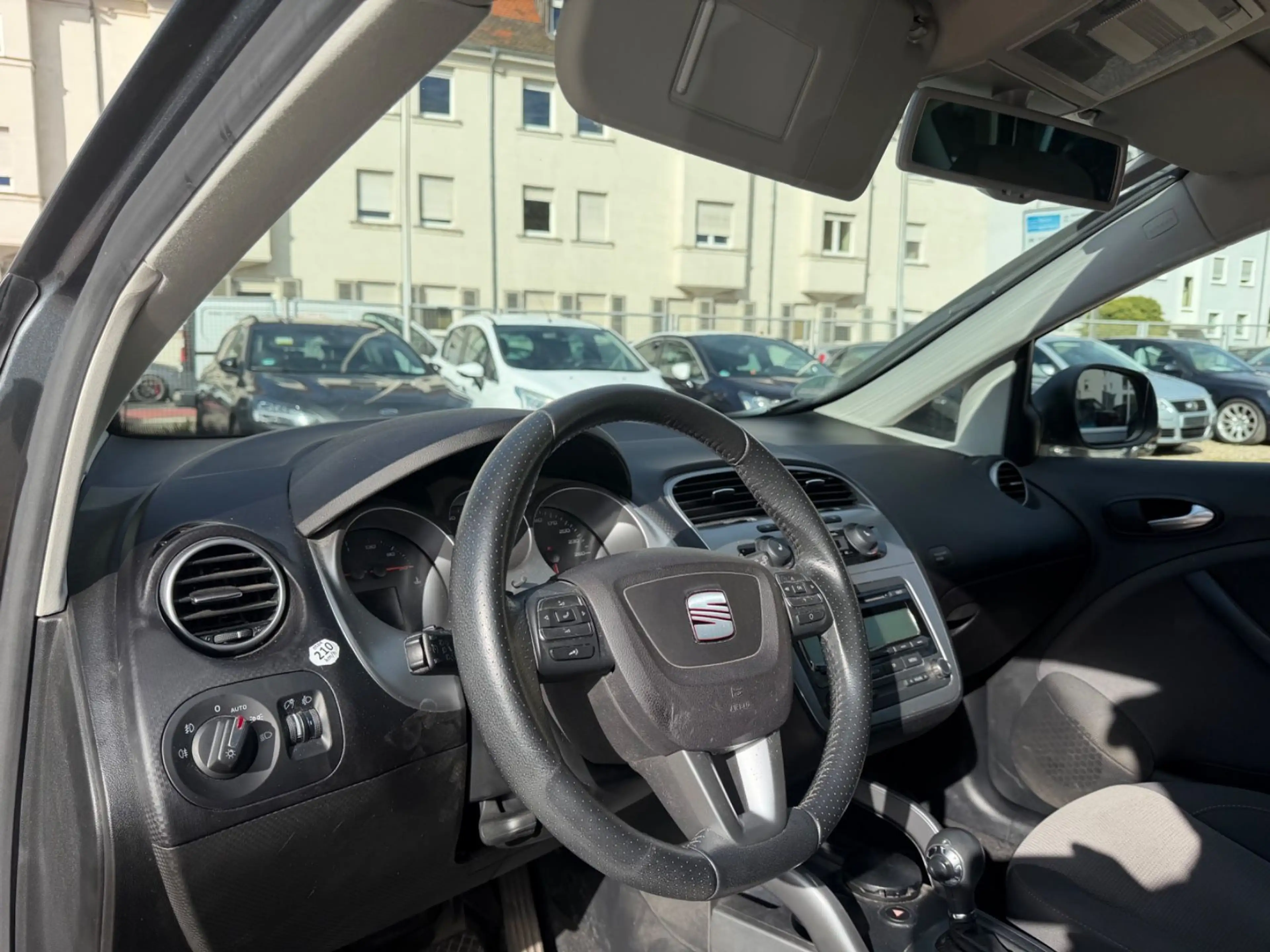 SEAT Altea XL Stylance / Style Automatik 1-Hand — photo 12