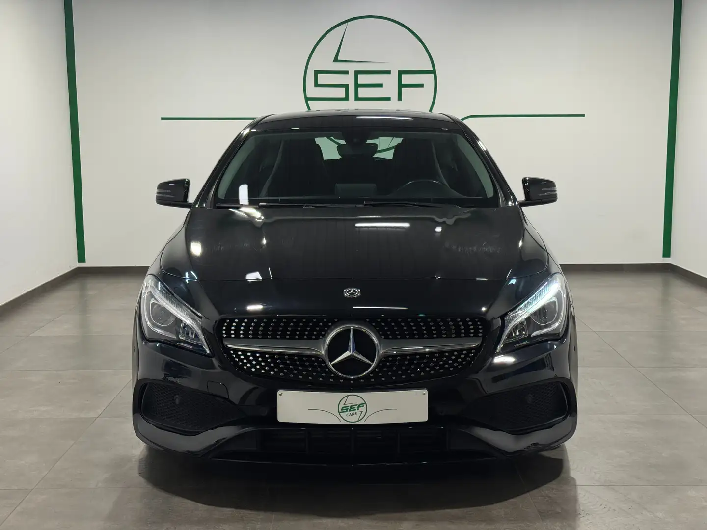 Mercedes-Benz CLA 180 ** PACK AMG ** GPS ** Cuir ** Garantie 12 mois ** Schwarz - 2